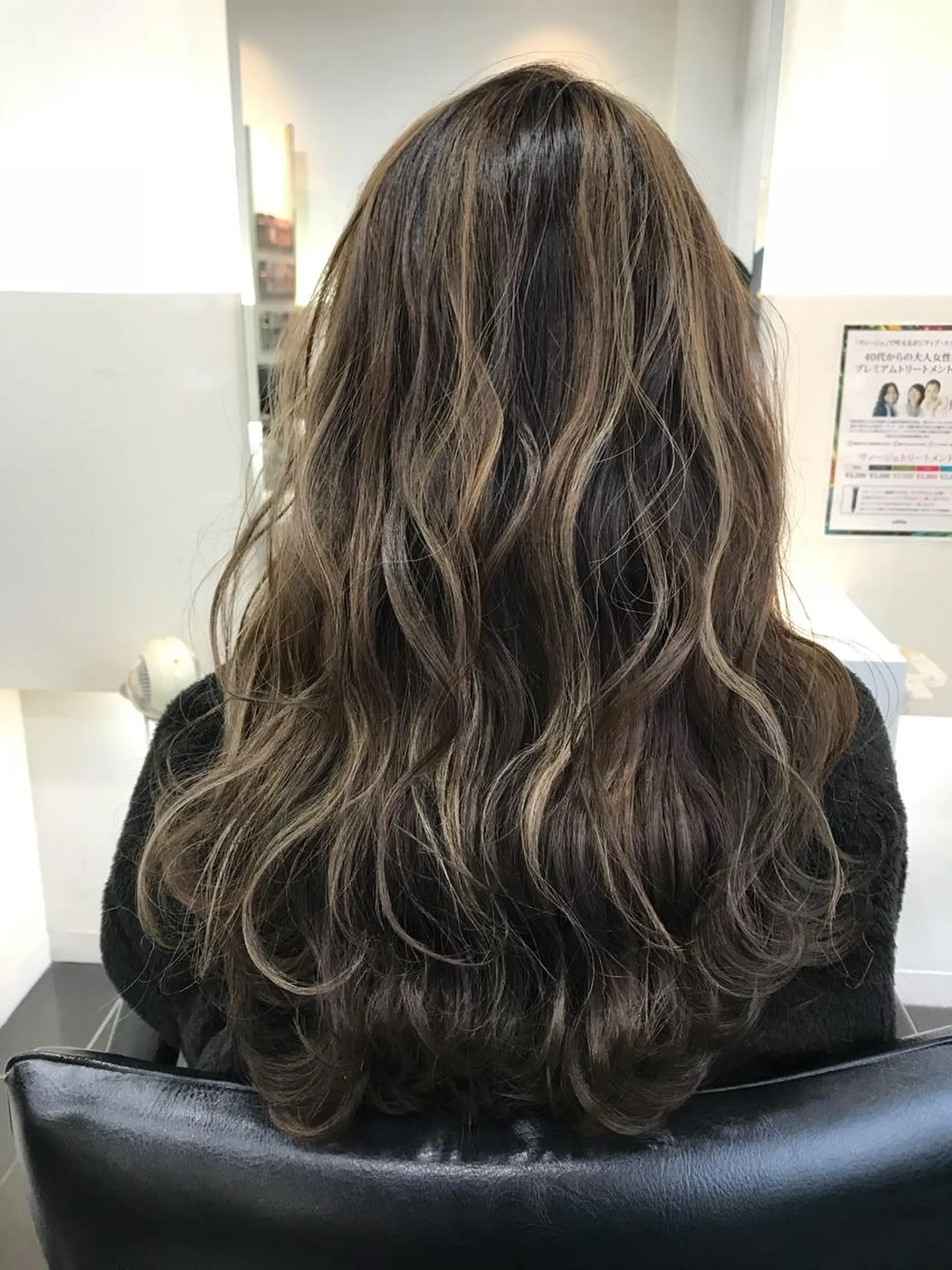 ロング カラー 関口 友行のヘアスタイル