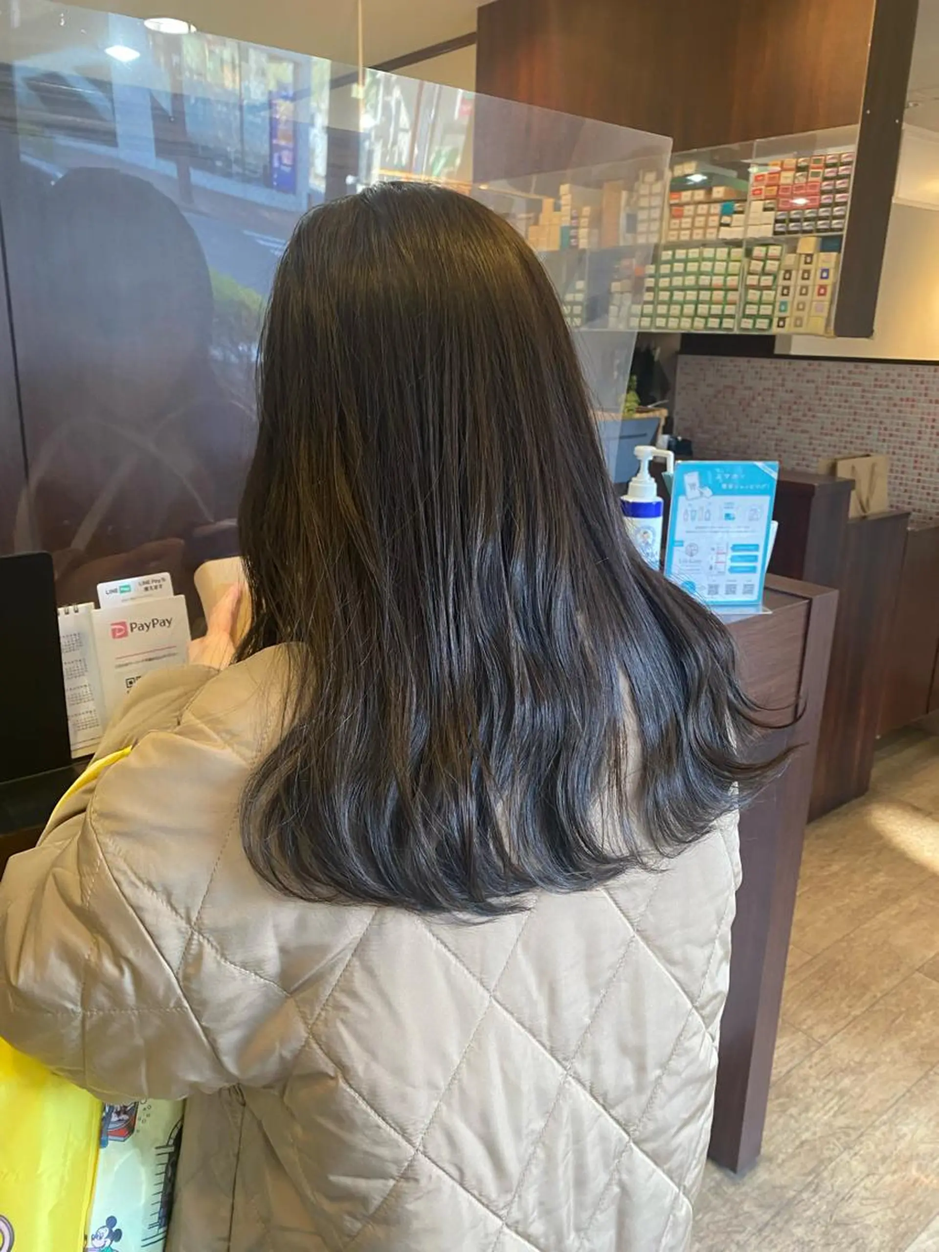 ロング カラー ブラウンカラー オリーブブラウン サプリームヘア 飯田みち瑠のヘアスタイル