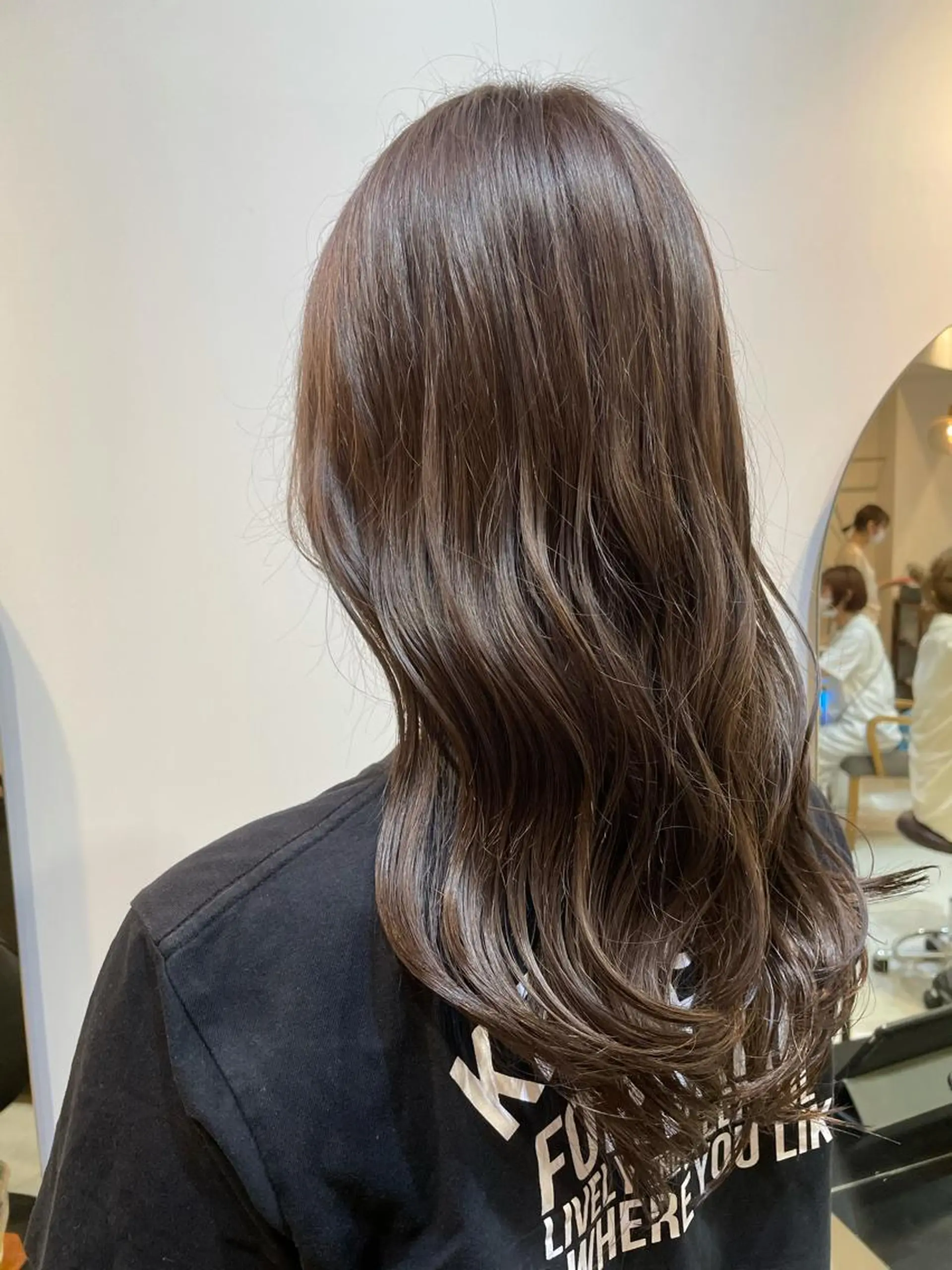 セミロング カラー ヘアアレンジ REONA🪽✨薬院 レイヤーカット🫧のヘアスタイル