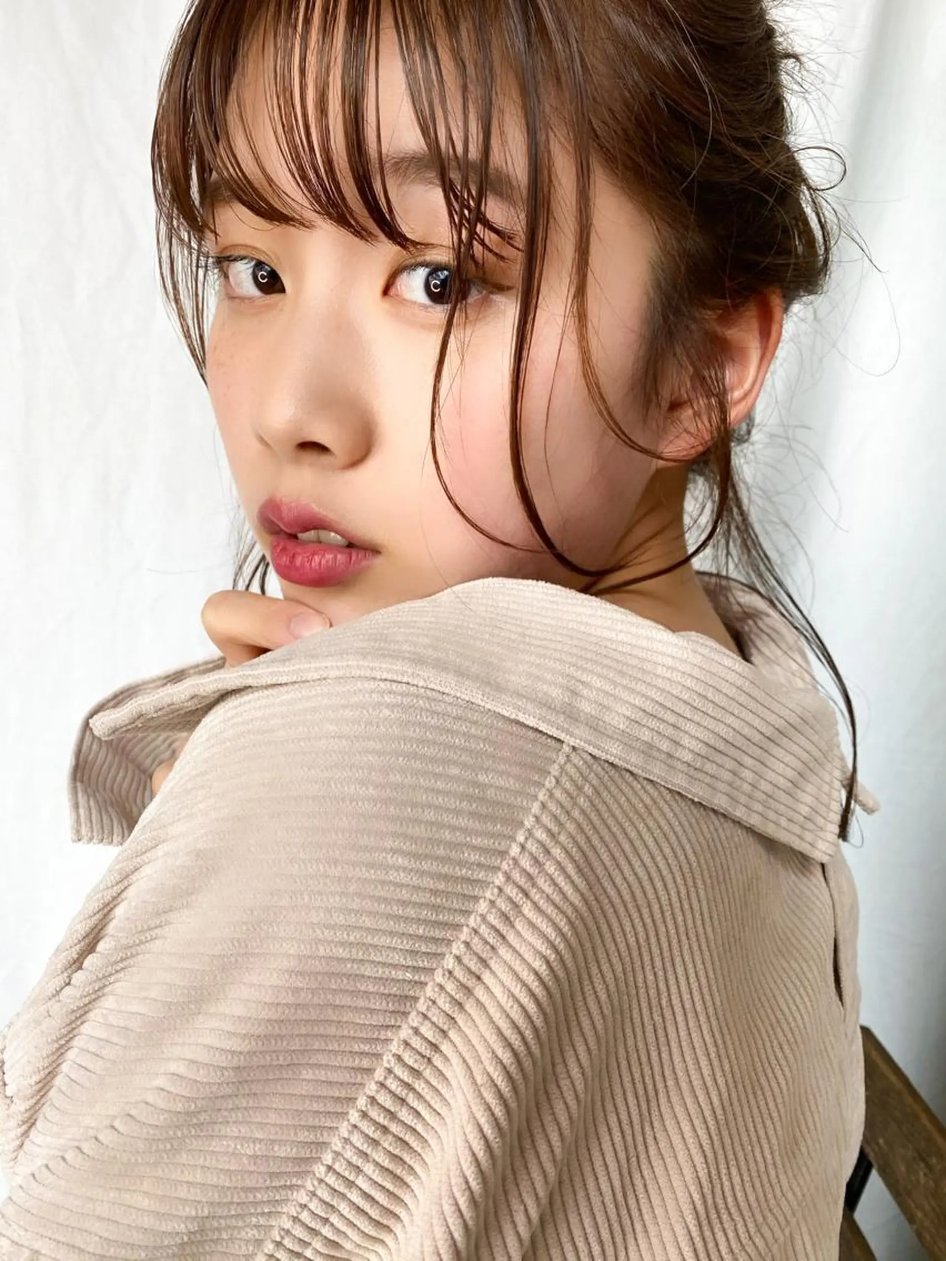 ミディアム カラー ヘアアレンジ お団子ヘア 薬院:今泉/上川美幸 ボブ/顔周りレイヤーのヘアスタイル