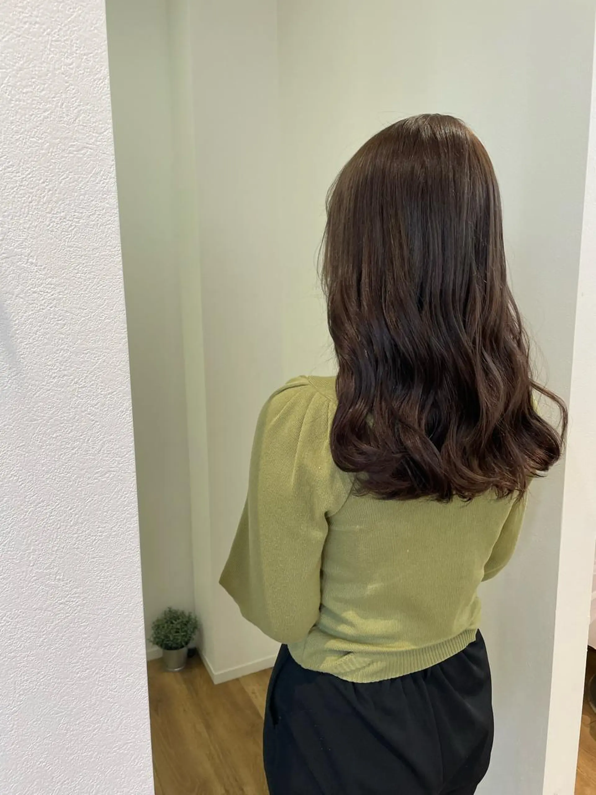 セミロング ヘアカラー トリートメント hair'sBEAU LiEn所属・山本 愛永のヘアスタイル