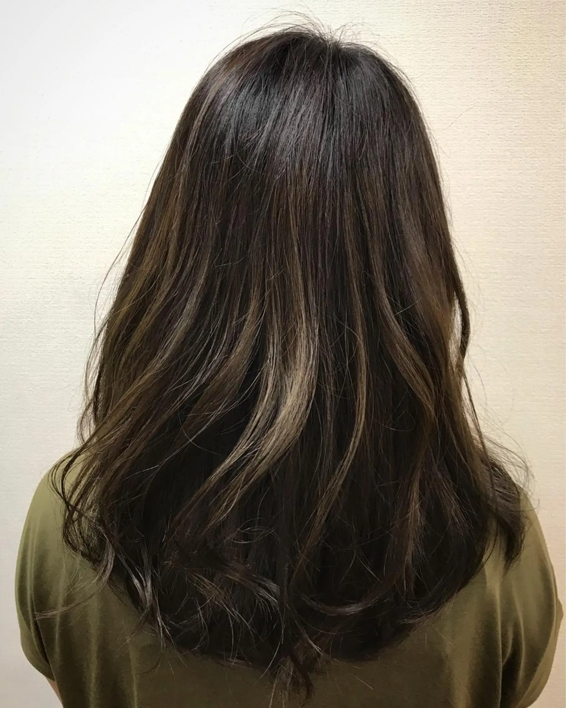 セミロング カラー ヘアカラー トリートメント 吉森 満俊のヘアスタイル