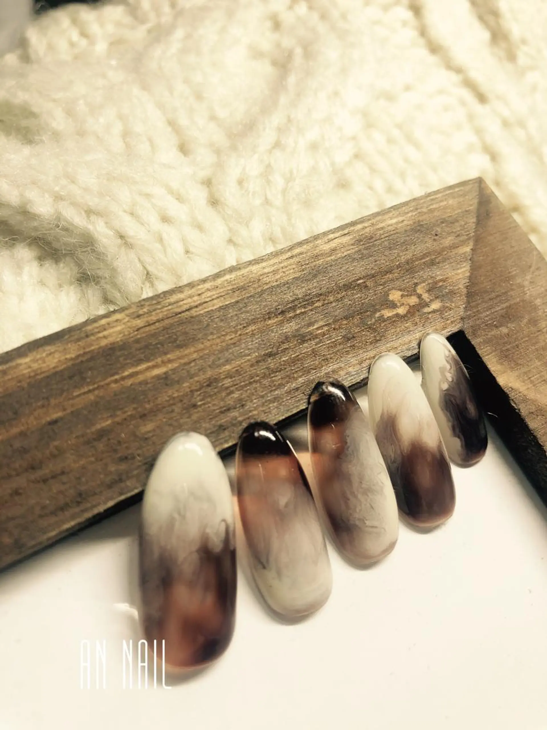 ネイル ブラウン ニュアンスネイル AN Nailのネイルデザイン