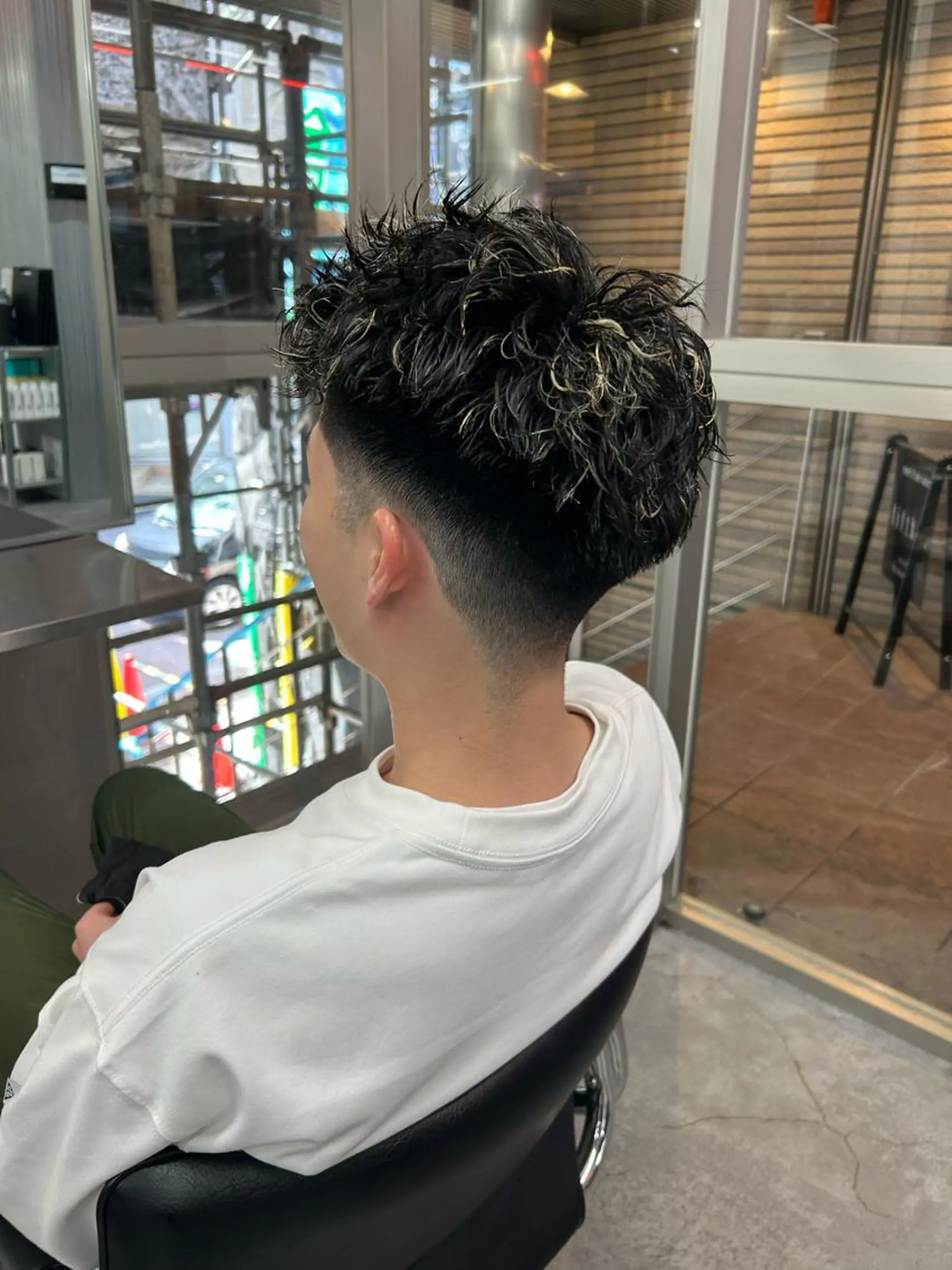 カラー パーマ メンズ パーマ支持率No.1 ❤️‍🔥安成弾のヘアスタイル