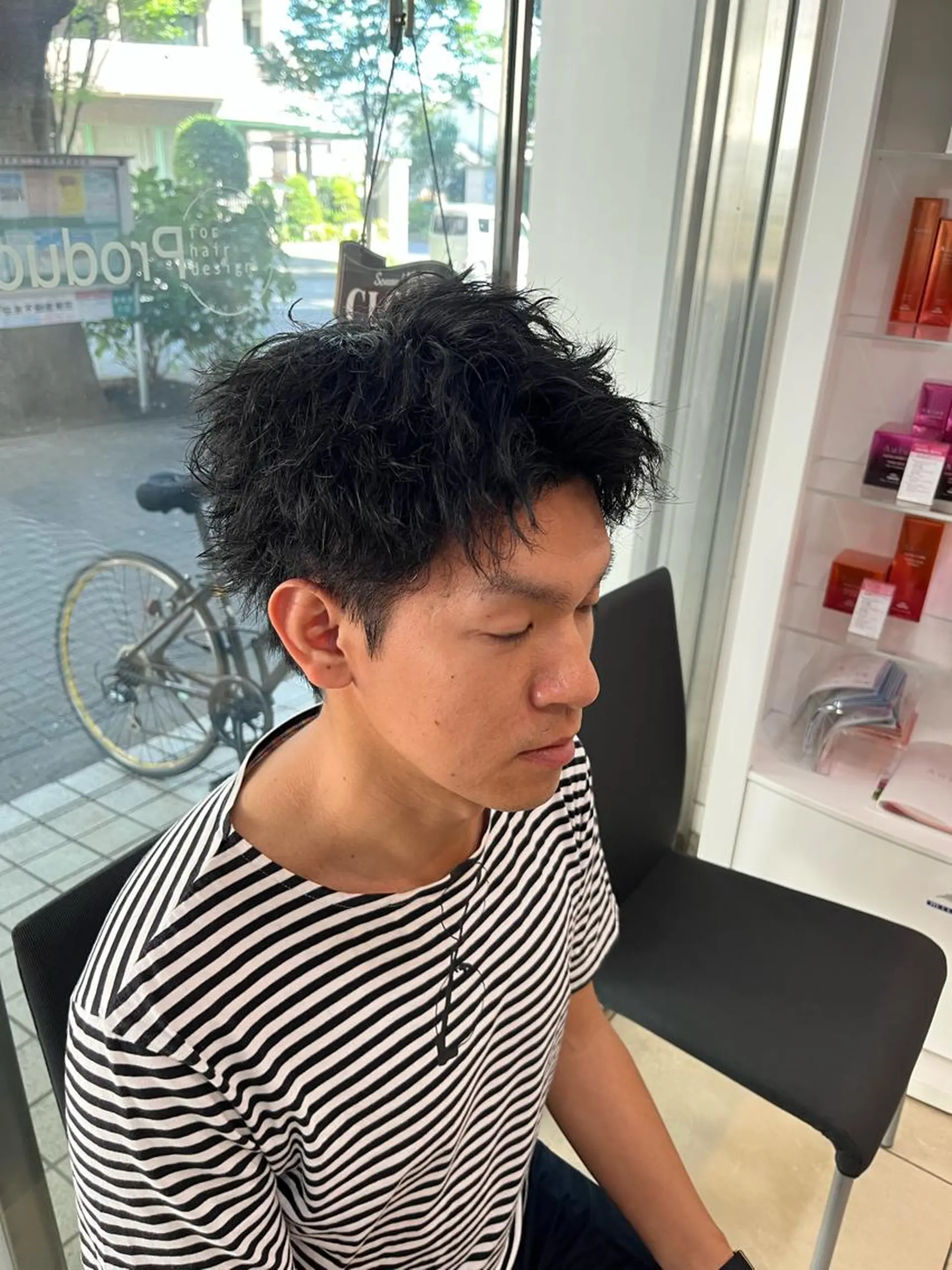 ショート パーマ メンズ メンズパーマ スパイキーショート ツイストスパイラルパーマ ショートヘア スパイラルパーマ カット パーマ 韓国メンズヘア/ 毛流れヘア　須田龍世のヘアスタイル