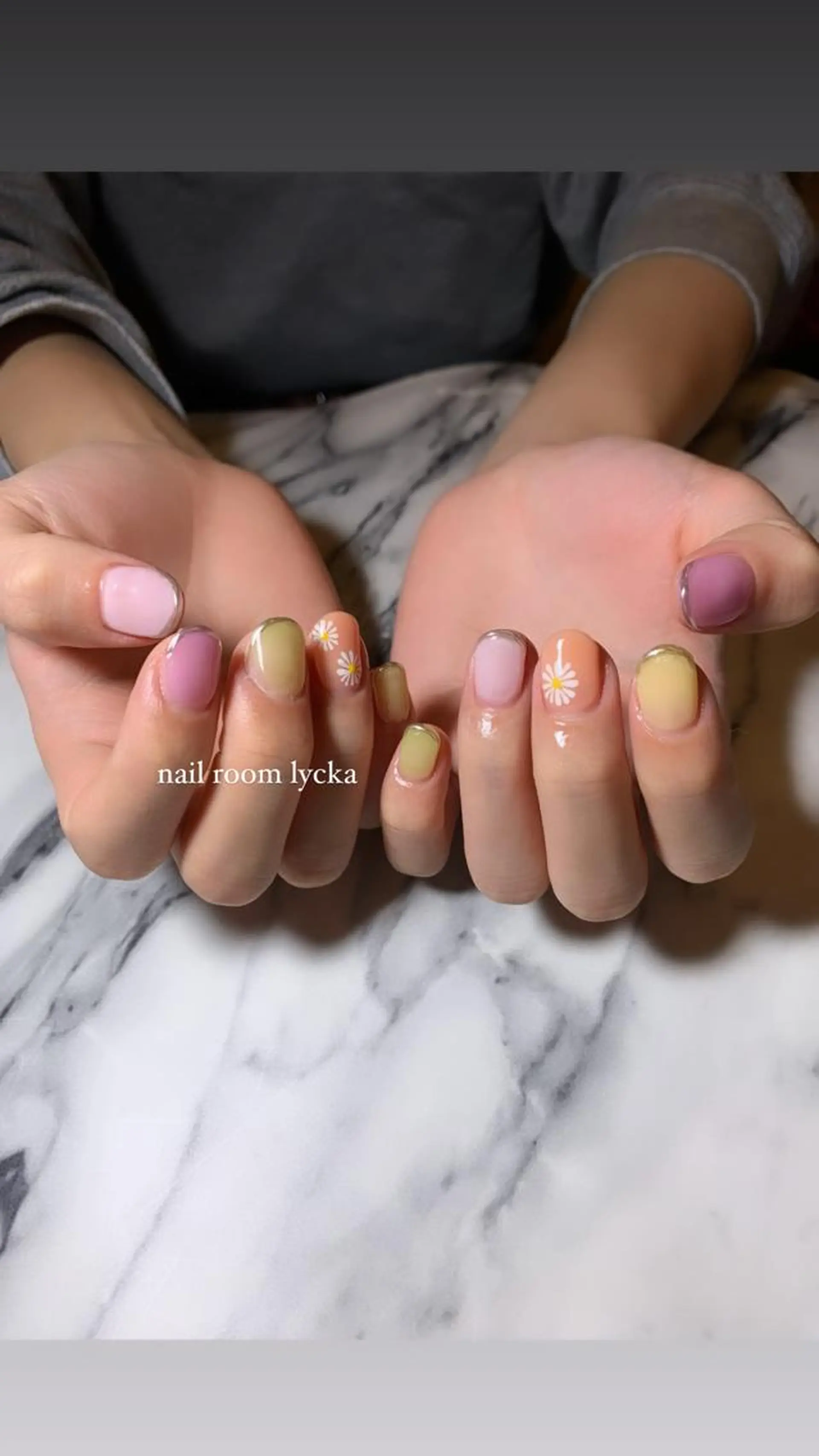 ネイル ﾈｲﾙﾙｰﾑﾘｯｶ 𝐦𝐚𝐲𝐮のネイルデザイン