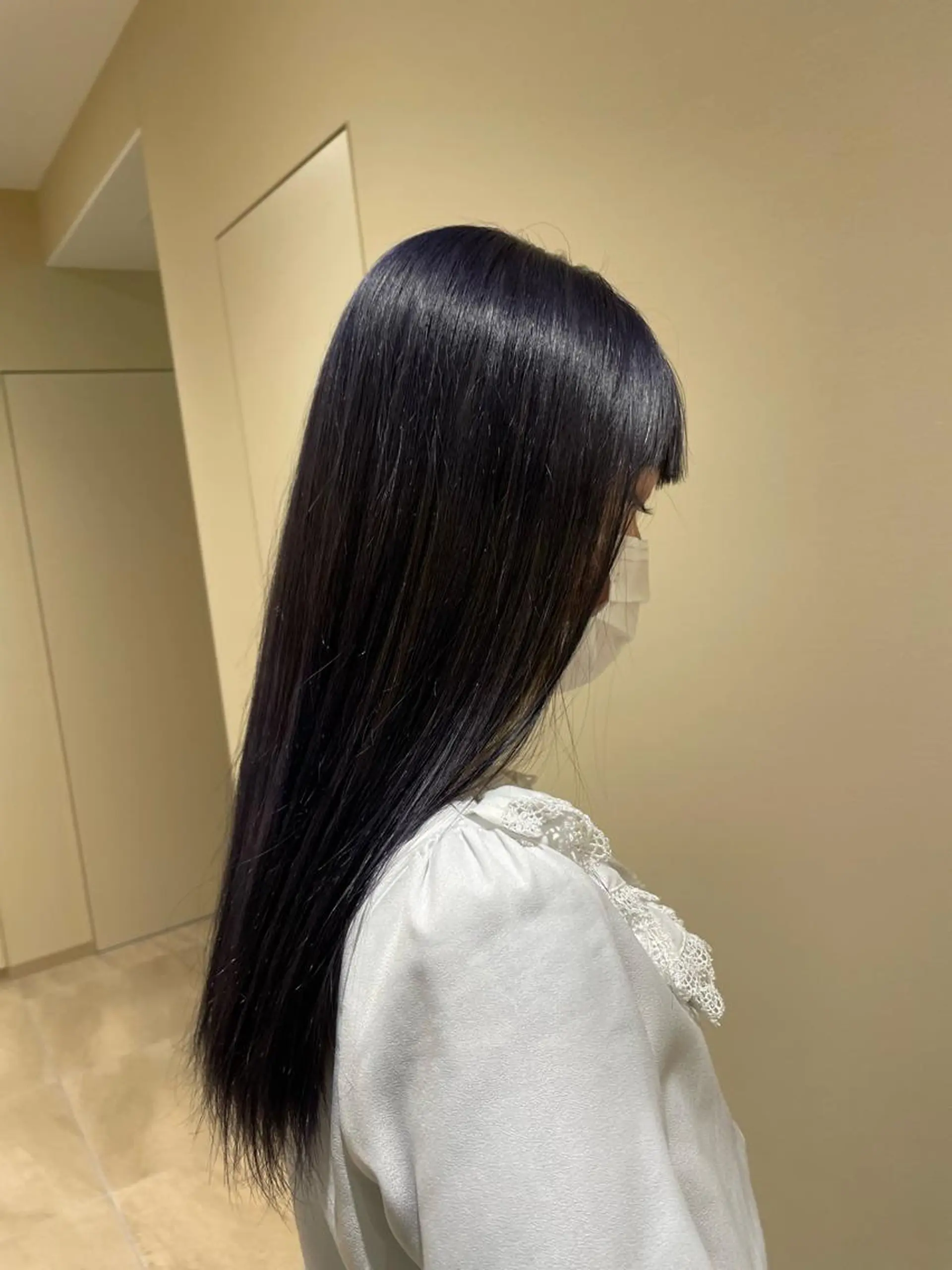 ロング カラー カット トリートメント ミルクティー× グレージュMOMOのヘアスタイル