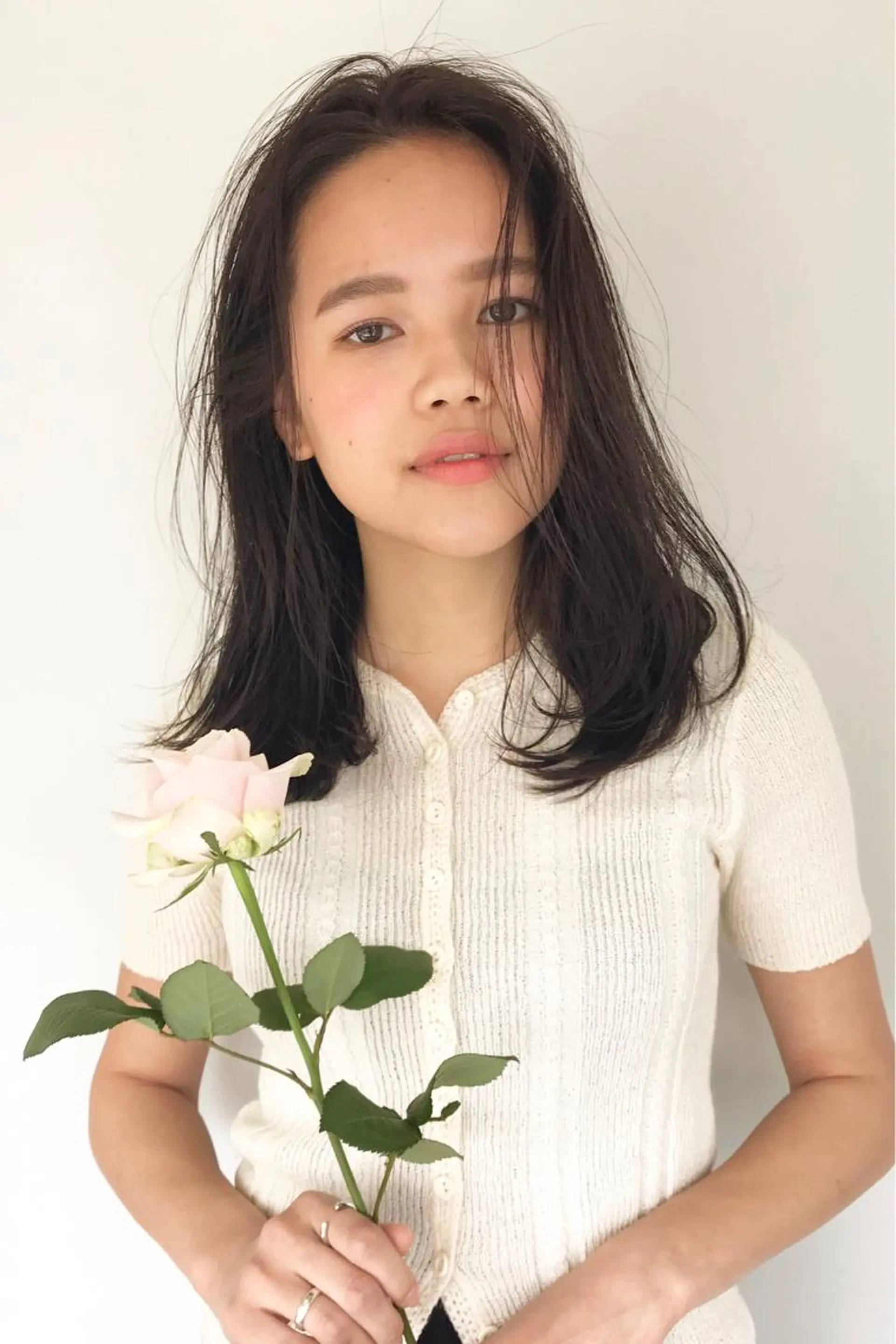 セミロング 滝島 真帆のヘアスタイル