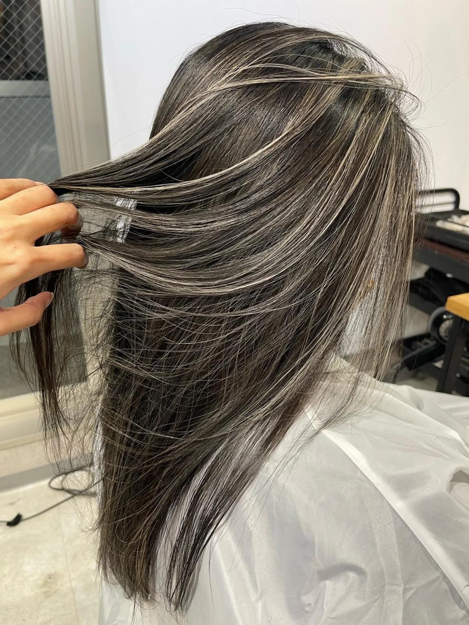 セミロング カラー ハイライトカラー ハイライト ヘアカラー 矢島颯哉/ハイトーン ブリーチカラー💎のヘアスタイル