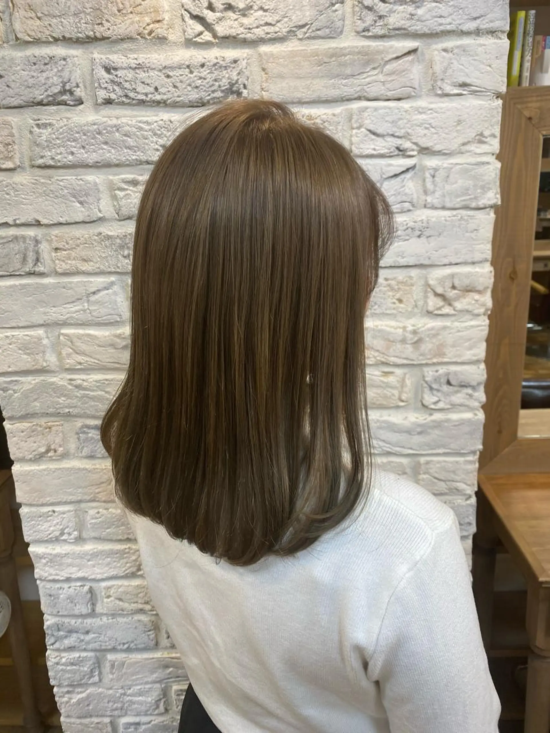 ミディアム カラー ヘアカラー トリートメント re naのヘアスタイル