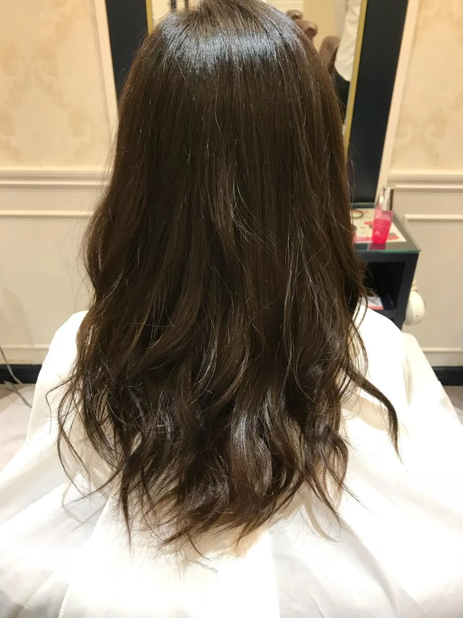 ロング カラー 粟田 めぐみのヘアスタイル
