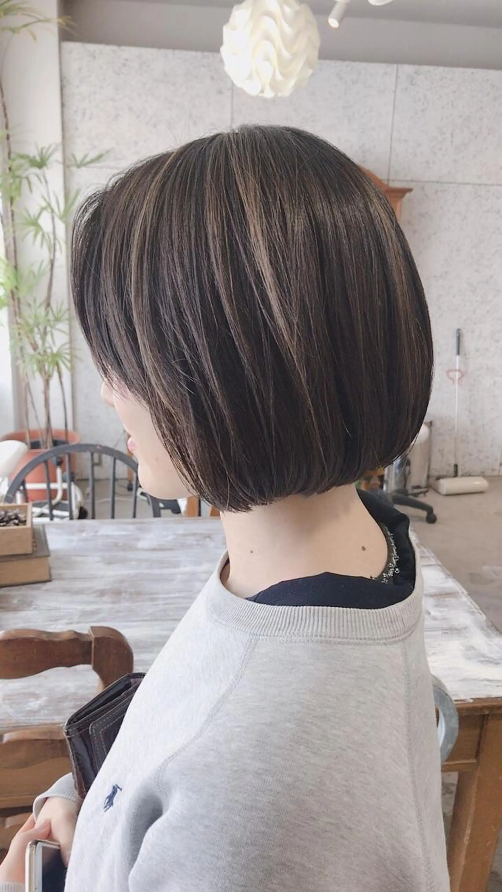 ショート ボブ ハイライト ヘアカラー トリートメント 遠藤 和美のヘアスタイル