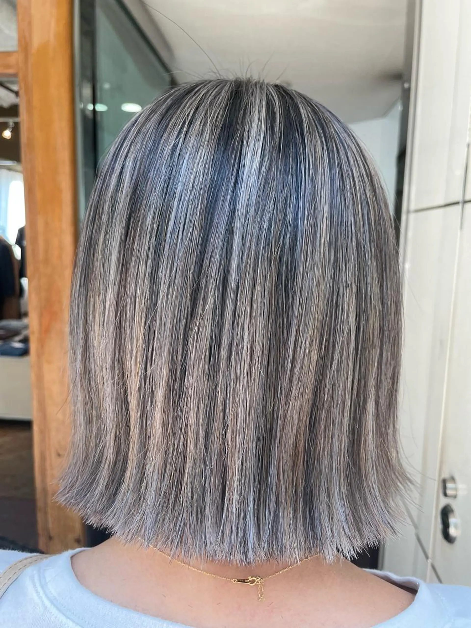 ショート ハイライト ヘアカラー トリートメント 山本 雅由のヘアスタイル