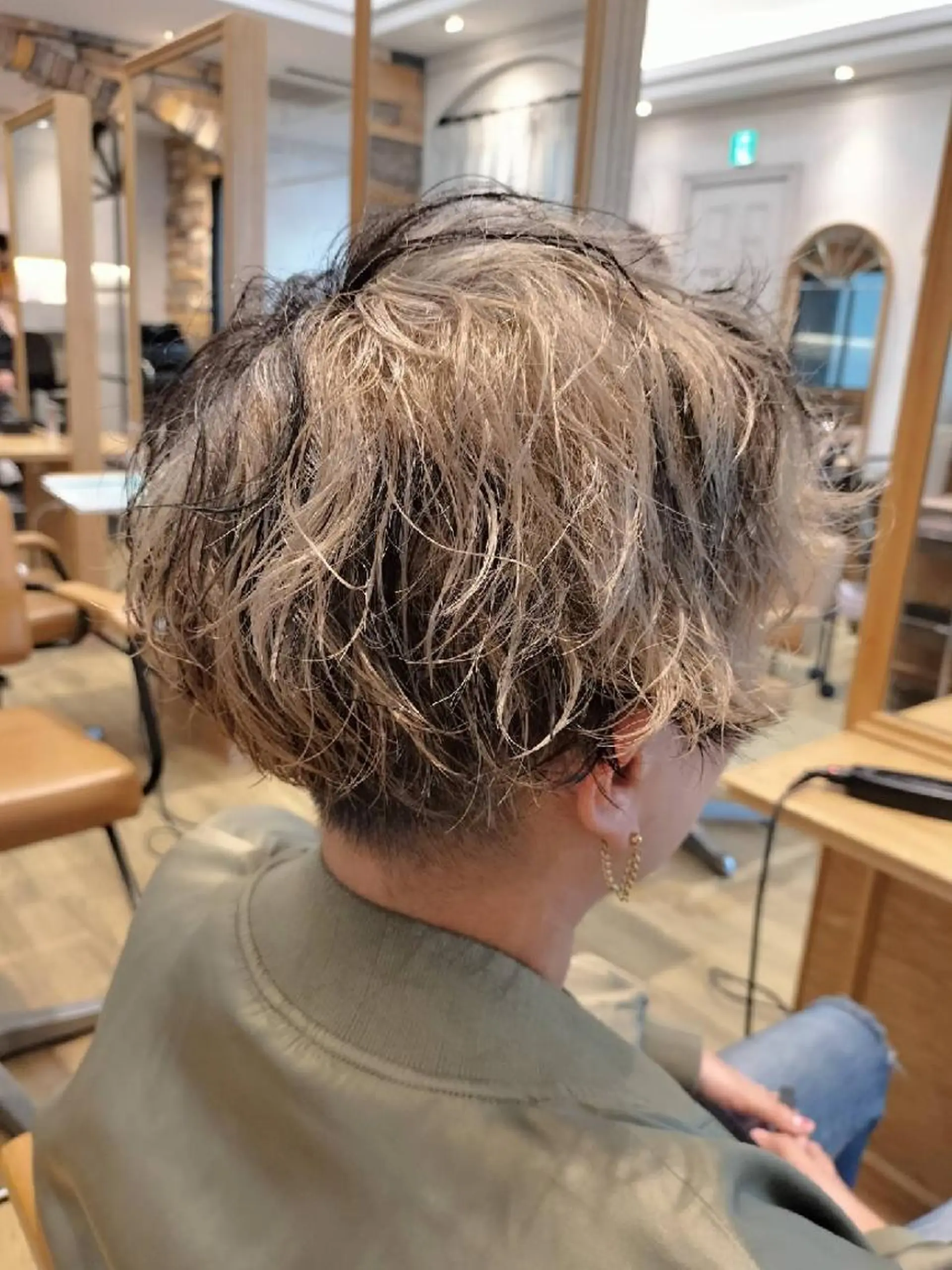 ショート カラー Watanabe. cのヘアスタイル