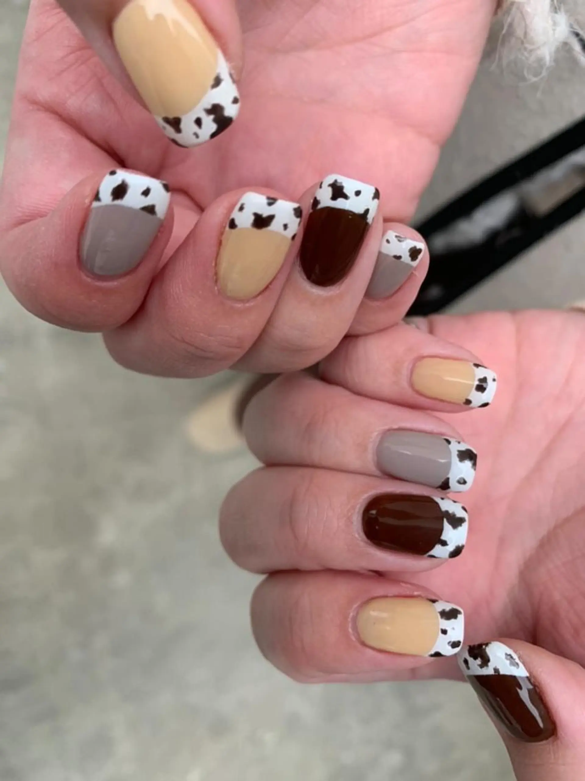 ネイル 𝗿𝗲𝗼𝗻𝗮 🦦𓂃 𓈒𓏸のマツエク・マツパデザイン