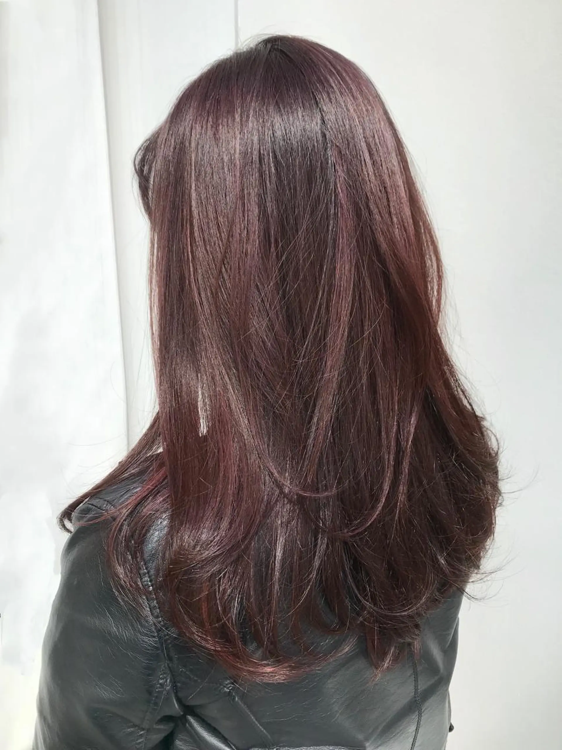 セミロング カラー 寺山 佳貴のヘアスタイル