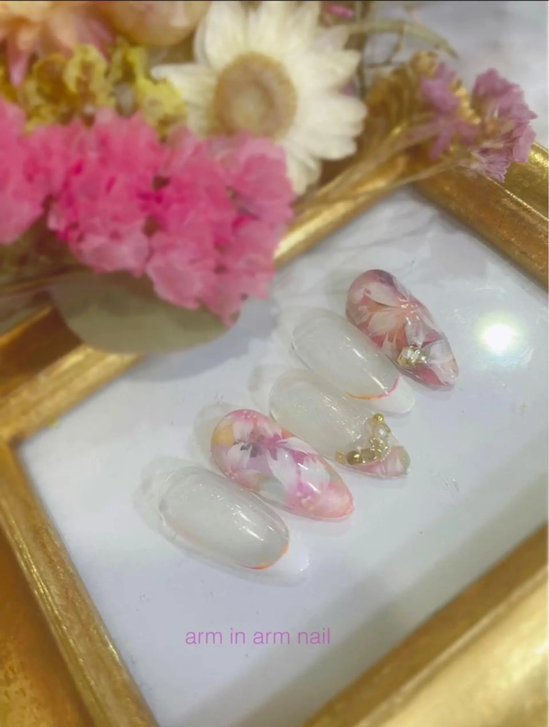 ネイル arm in arm ︎✿Yamamotoのマツエク・マツパデザイン