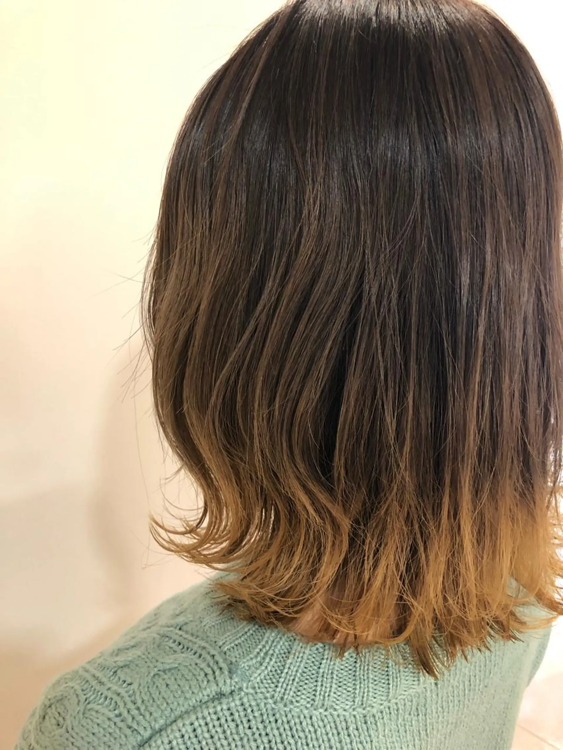 ミディアム カラー イエローカラー ヘアカラー トリートメント 盛れるレイヤーカット 得意🌹井上美沙のヘアスタイル