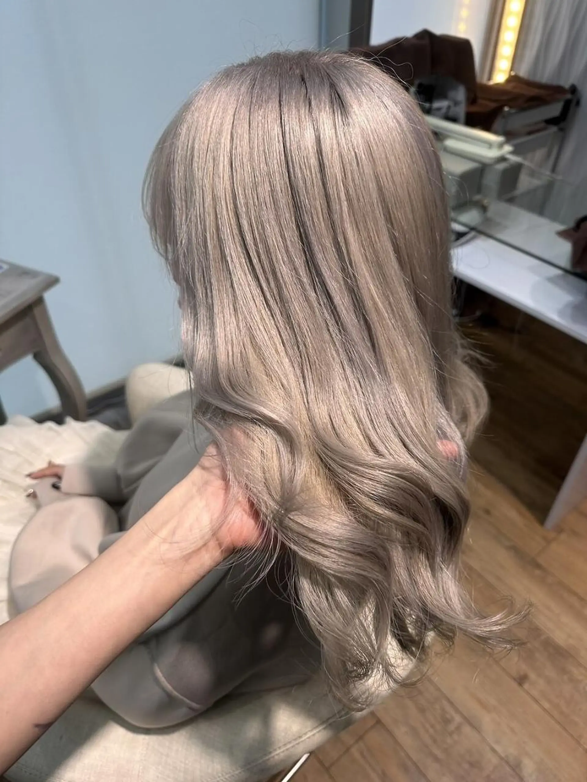 ロング Mirashy 成田のヘアスタイル