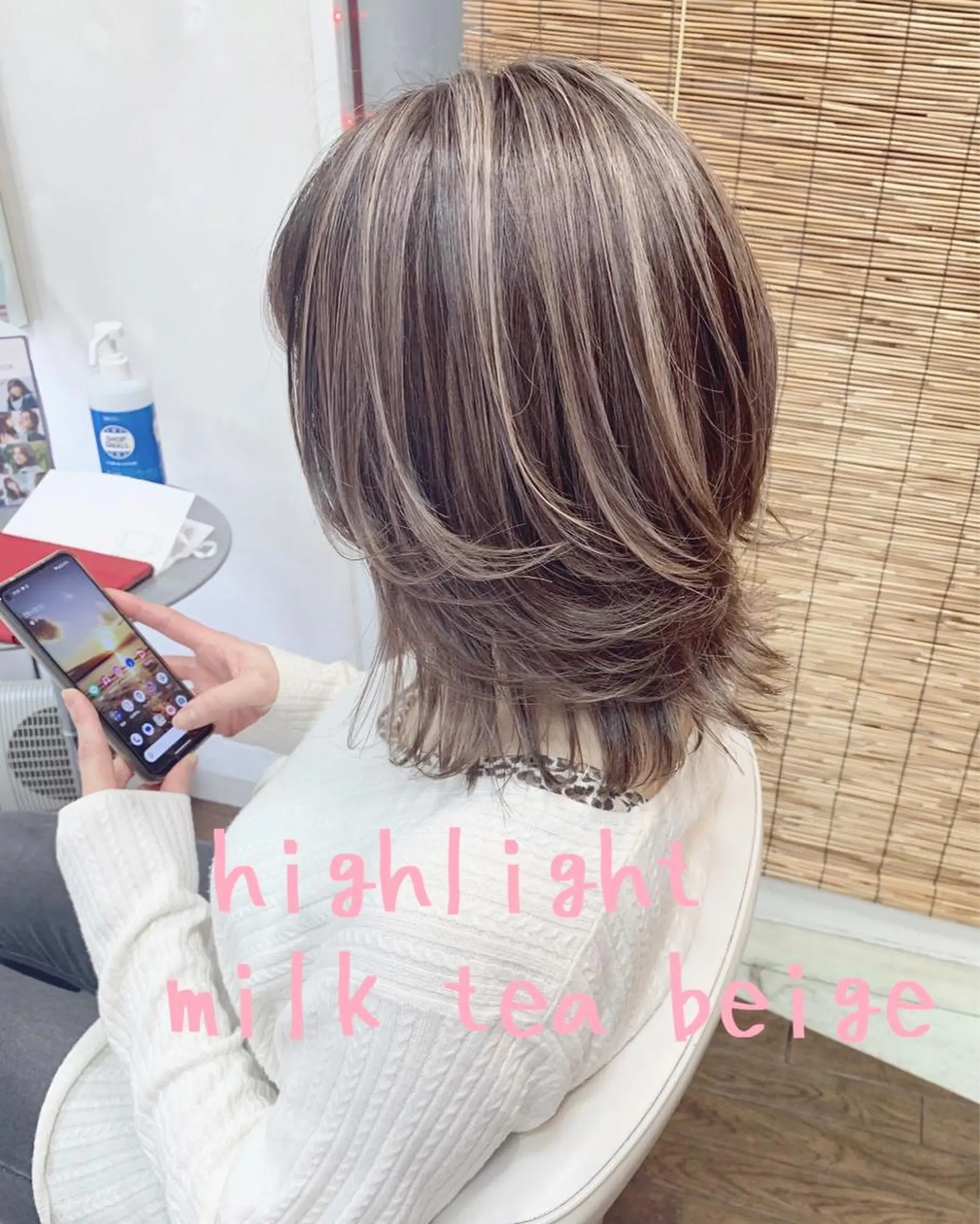 ミディアム カラー ベージュカラー ハイライトカラー ミルクティーベージュ ハイライト ヘアカラー GLAD 萩原のヘアスタイル