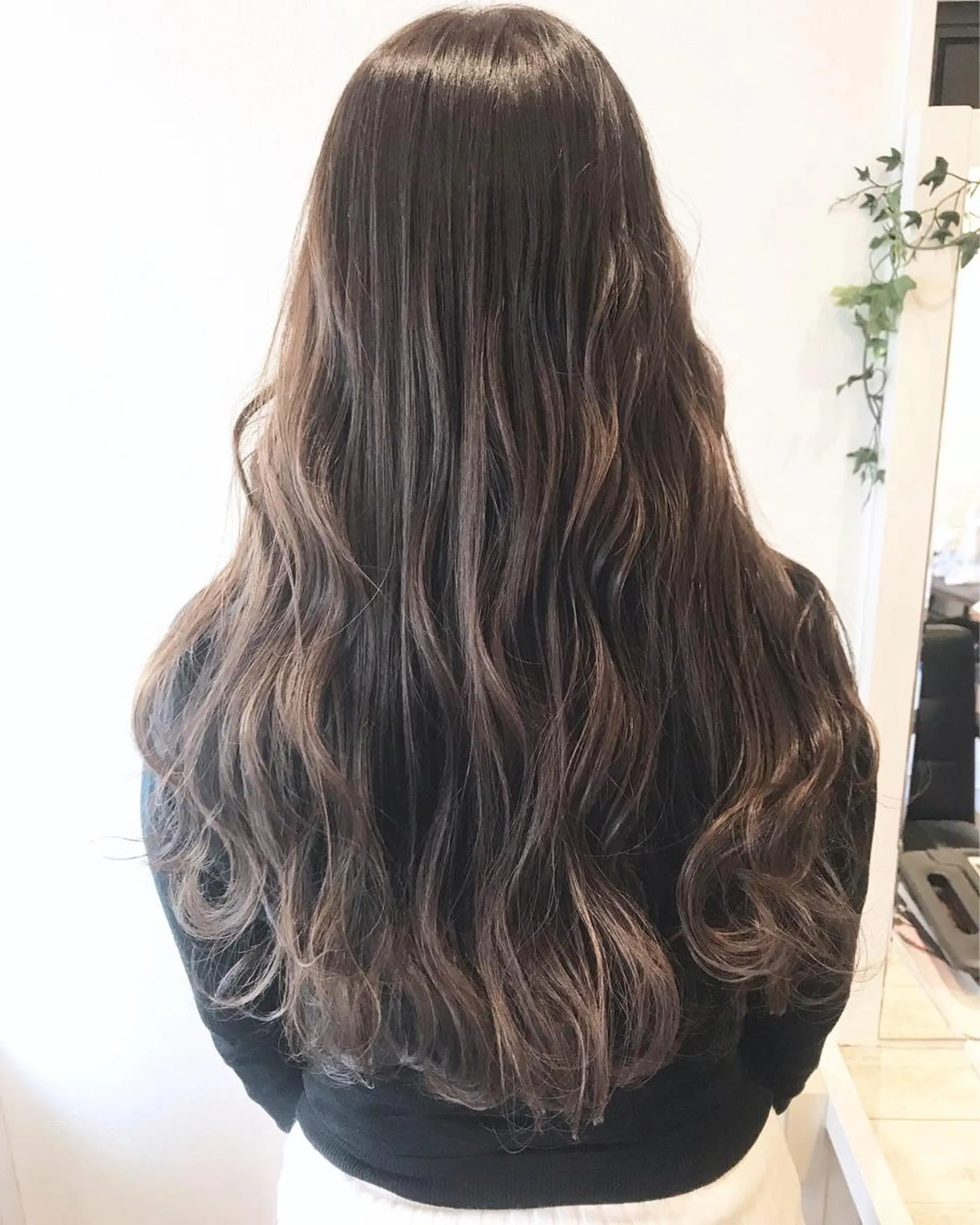 ロング カット ヘアカラー トリートメント Livre所属・【ツヤ髪カラー】本郷 星音のヘアスタイル