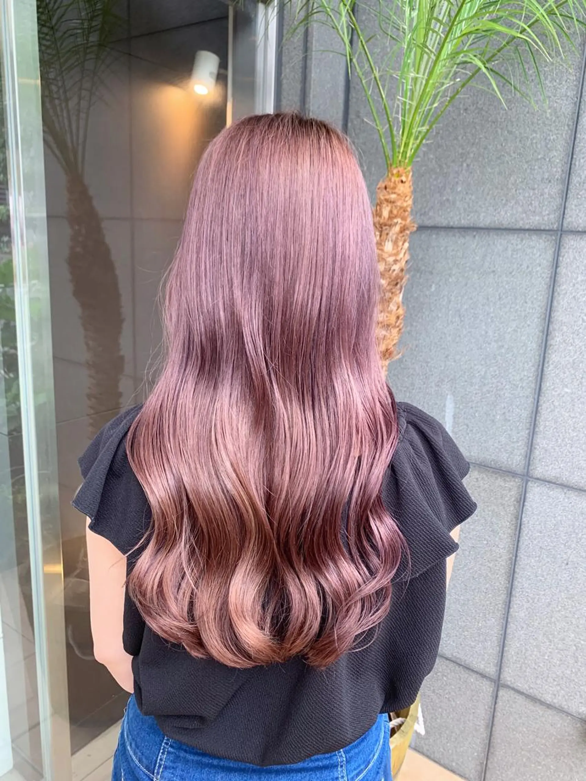 ロング ピンクラベンダー レイヤー×縮毛矯正 深見 拓のヘアスタイル