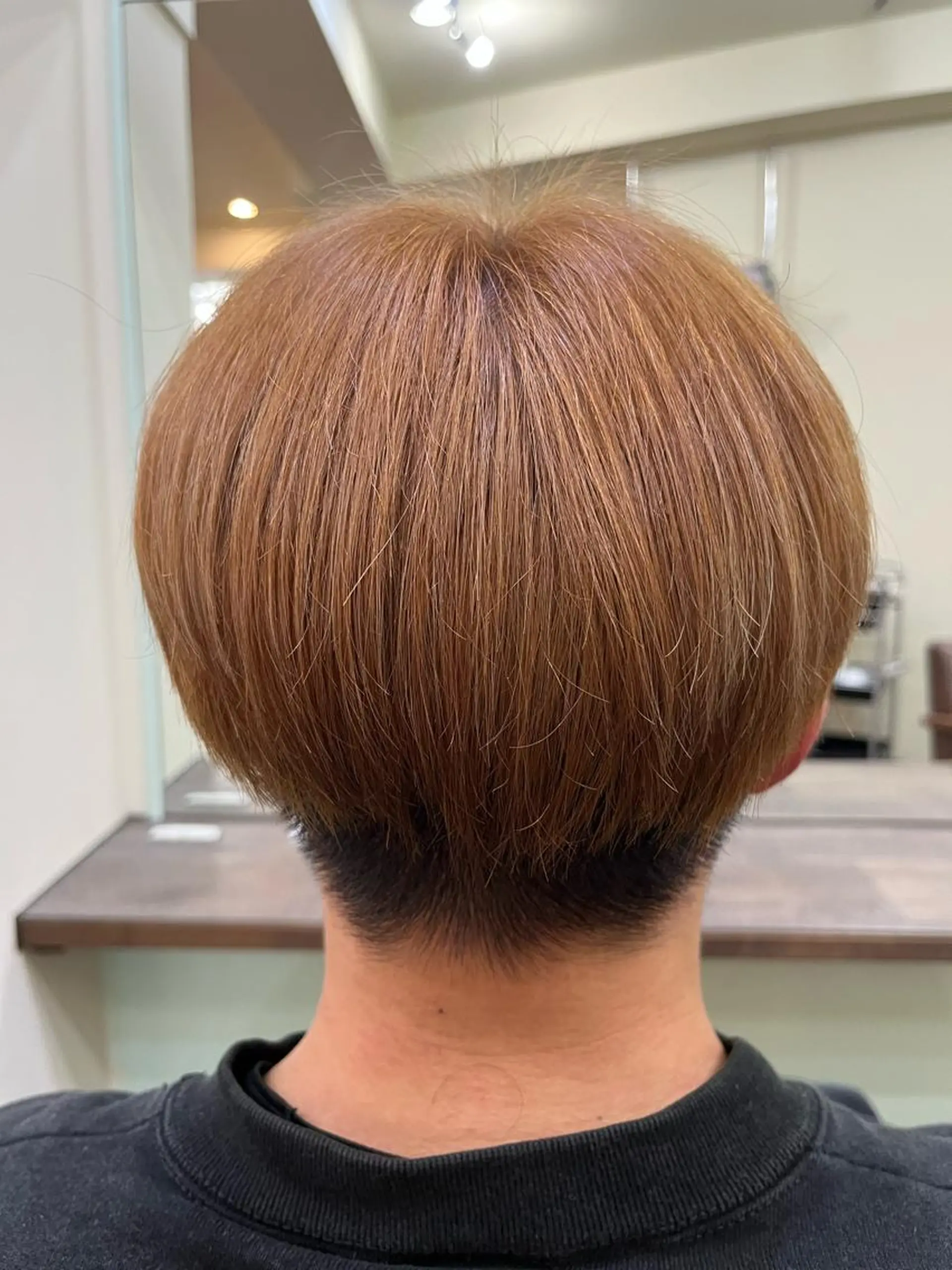 カラー バレイヤージュ ブリーチ ケアブリーチ ダブルカラー イヤリングカラー 戸川 紗良のヘアスタイル