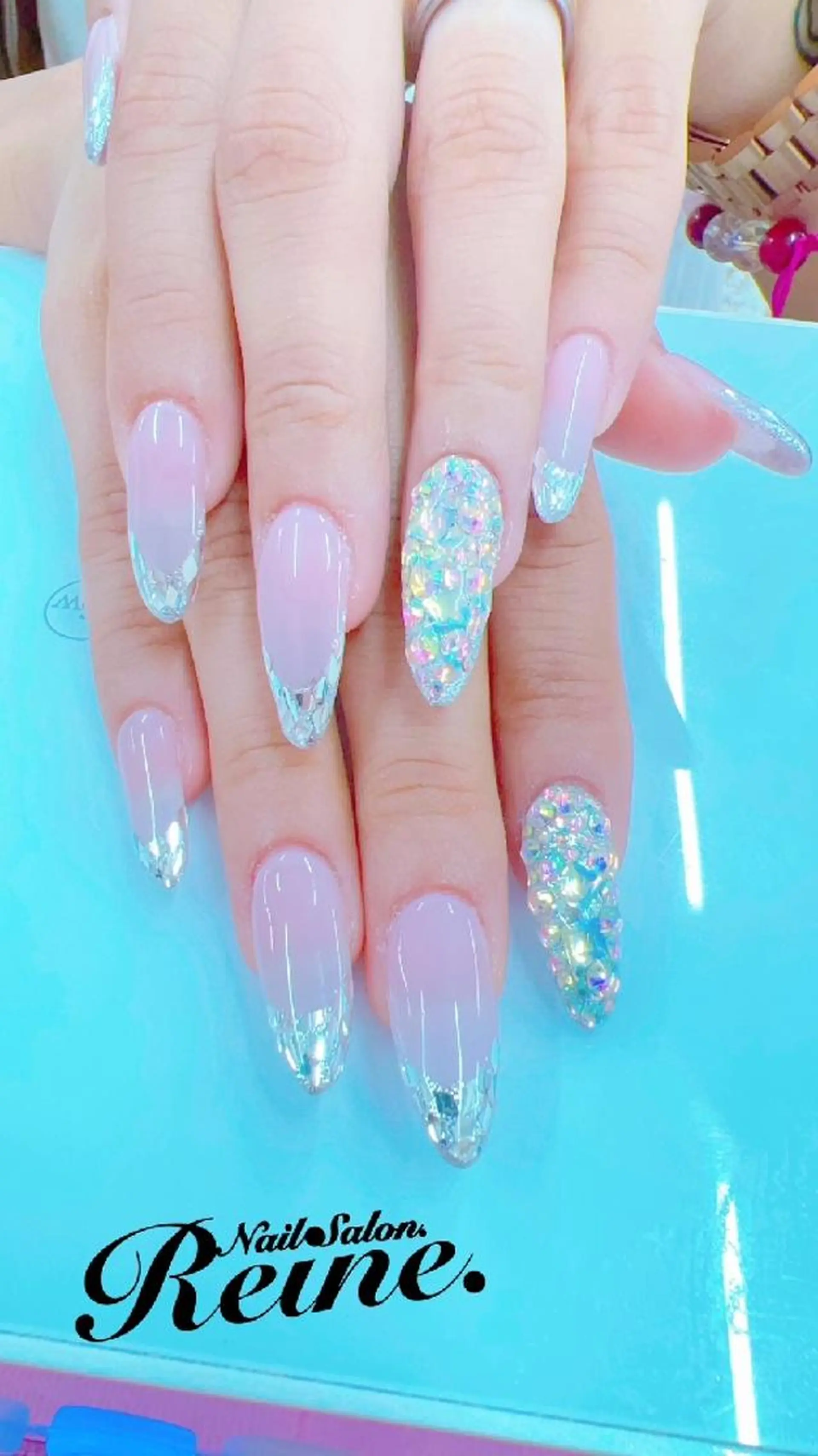 ネイル ゴージャス キラキラネイル Nailsalon Reine所属・玉栄 伶奈のネイルデザイン