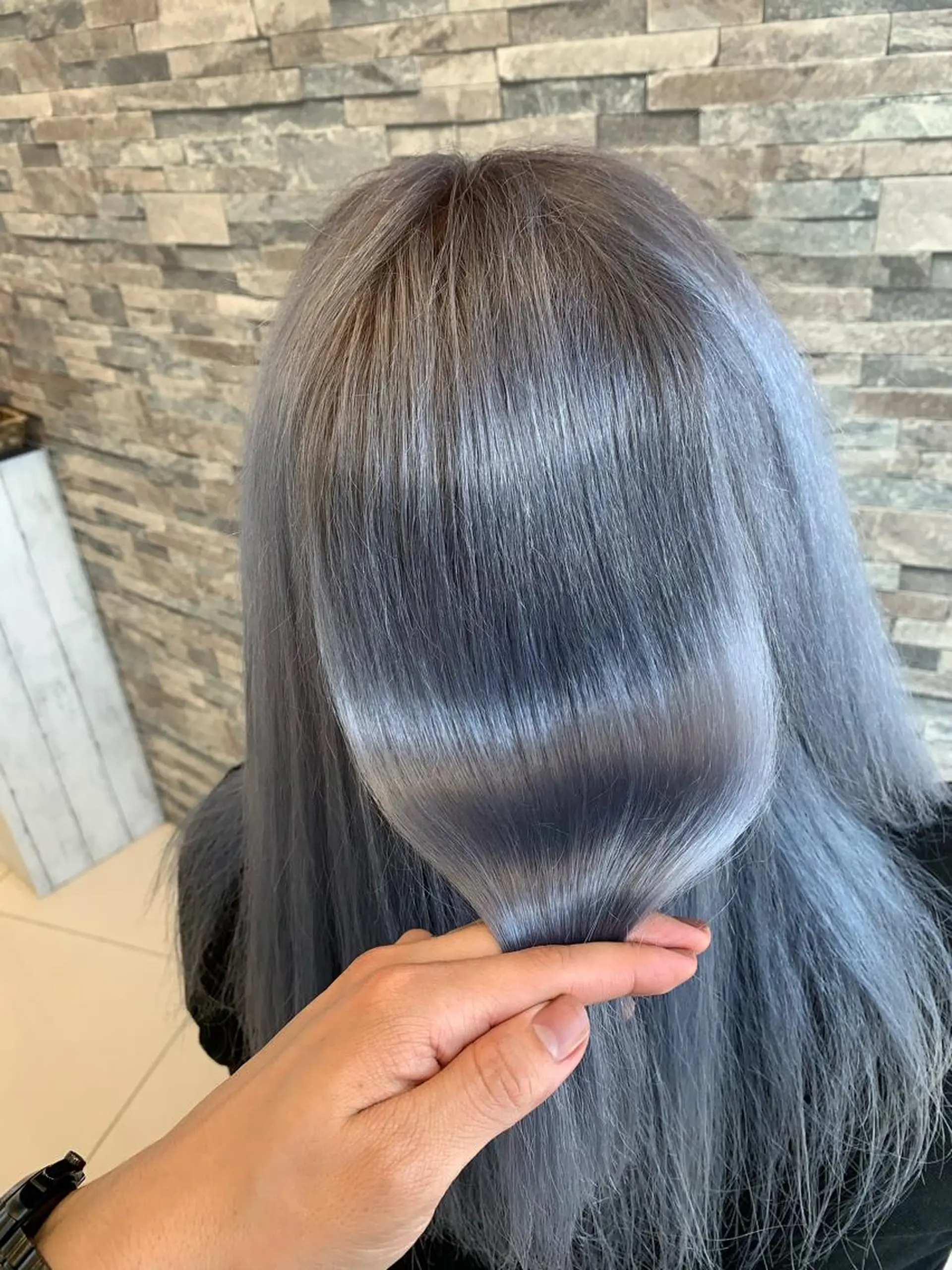 ロング カラー グレージュ 髪質改善 カラーと言ったら SAWARAのヘアスタイル