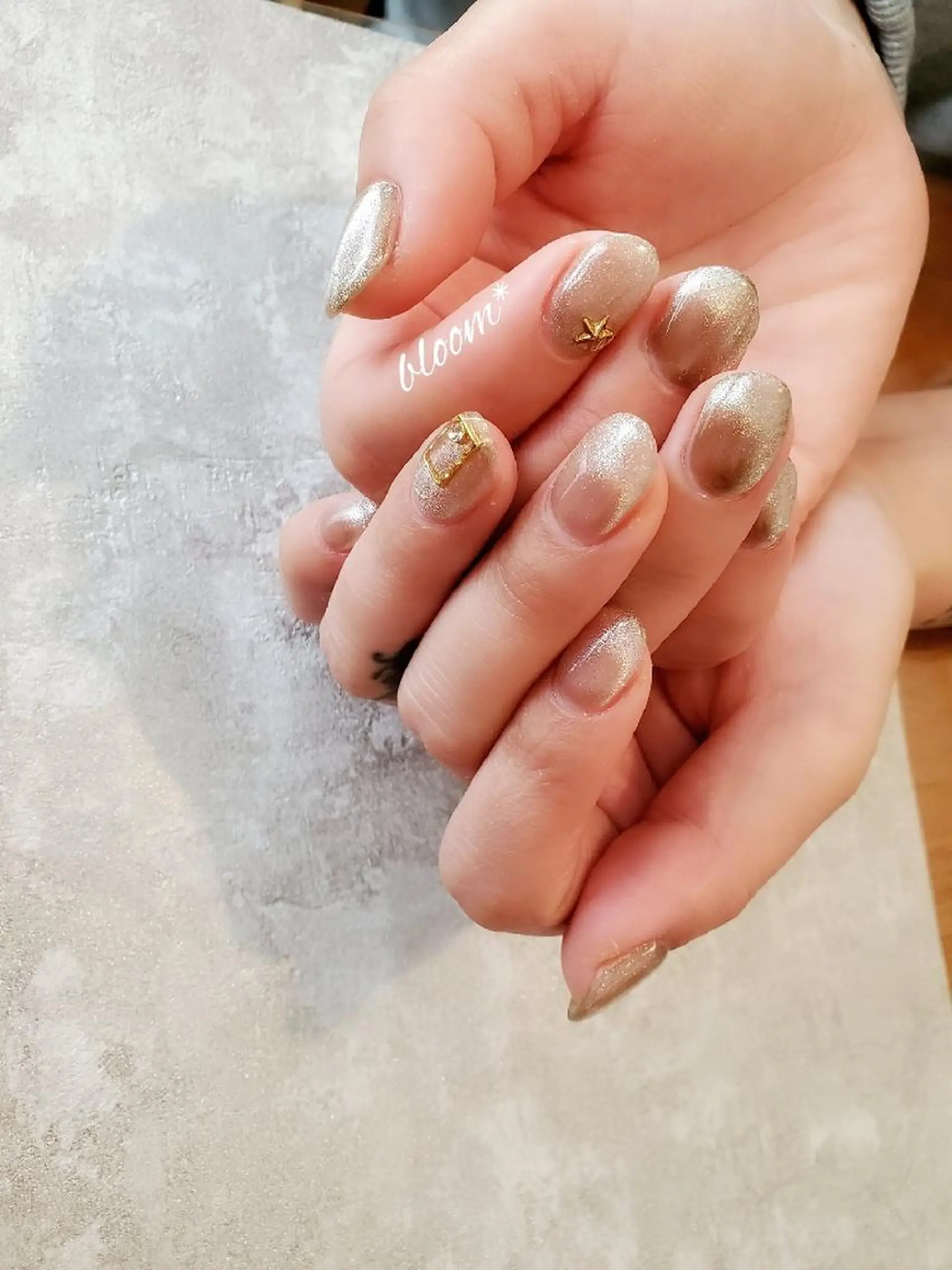 ネイル ワンカラーネイル ハンドネイル bloom *のネイルデザイン