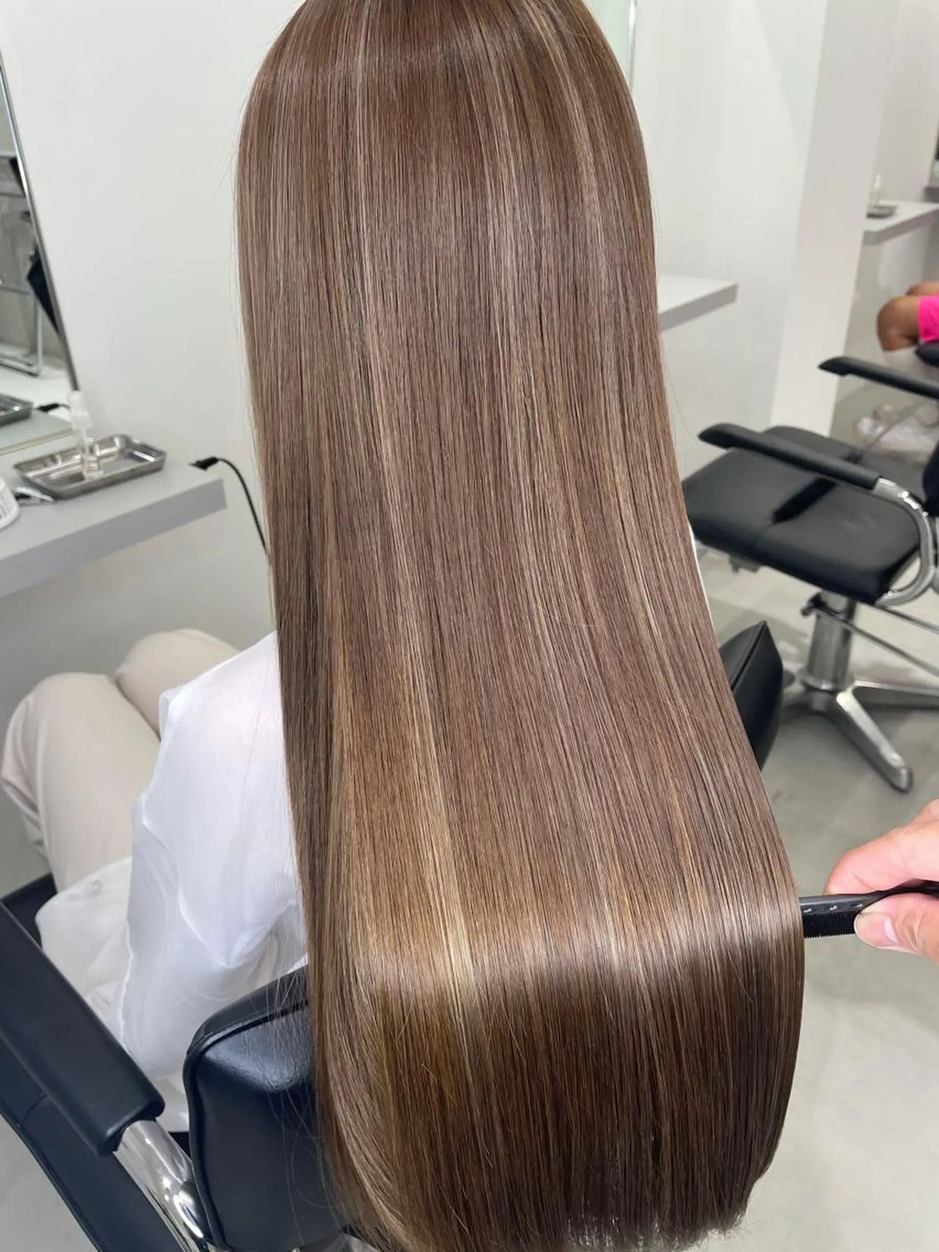 ロング カラー アディクシーカラー バレイヤージュ ベージュカラー ブリーチ ケアブリーチ ito. ブリーチ/髪質改善のヘアスタイル