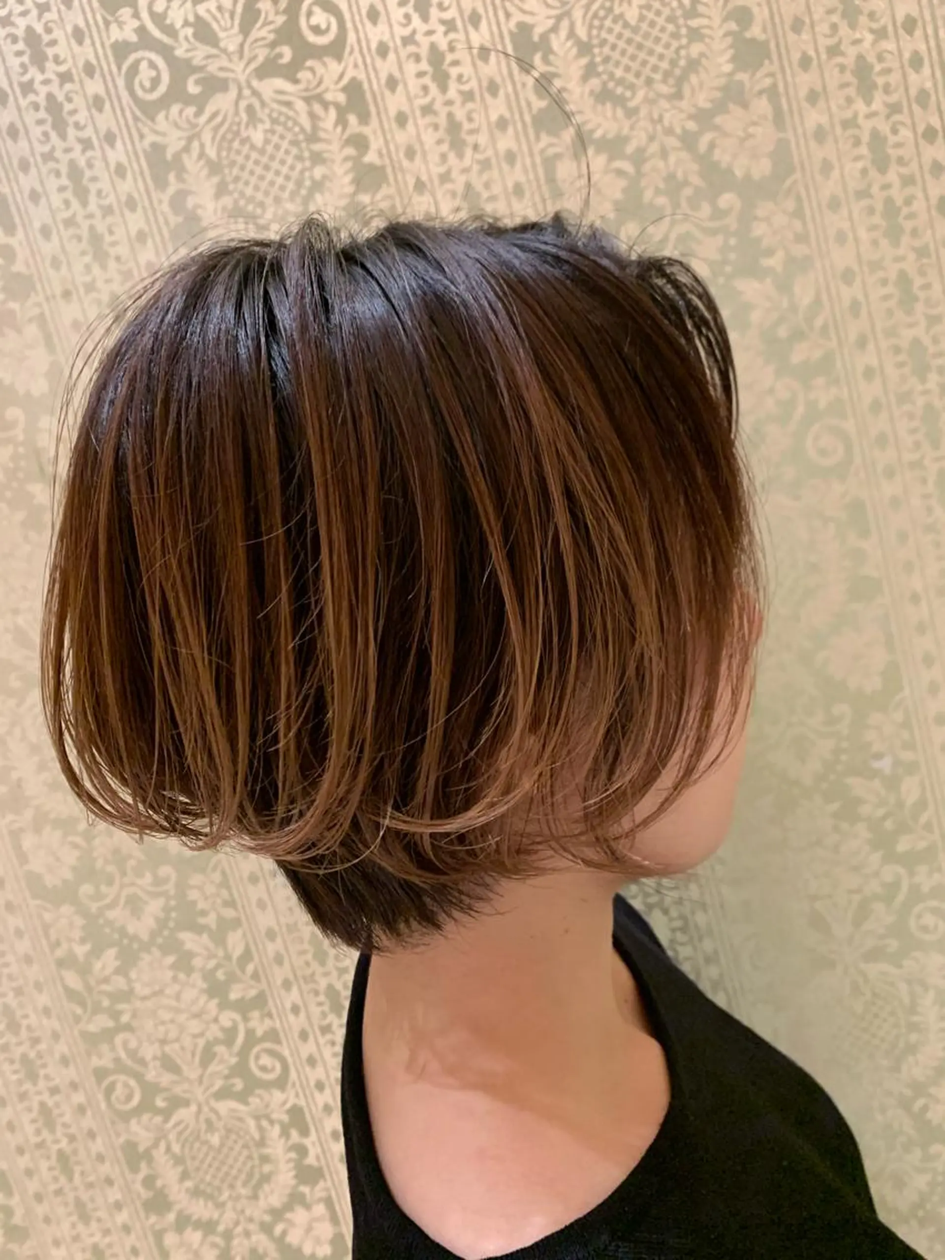 ショート ショートヘア 高槻裕二 ショートボブ縮毛矯正のヘアスタイル