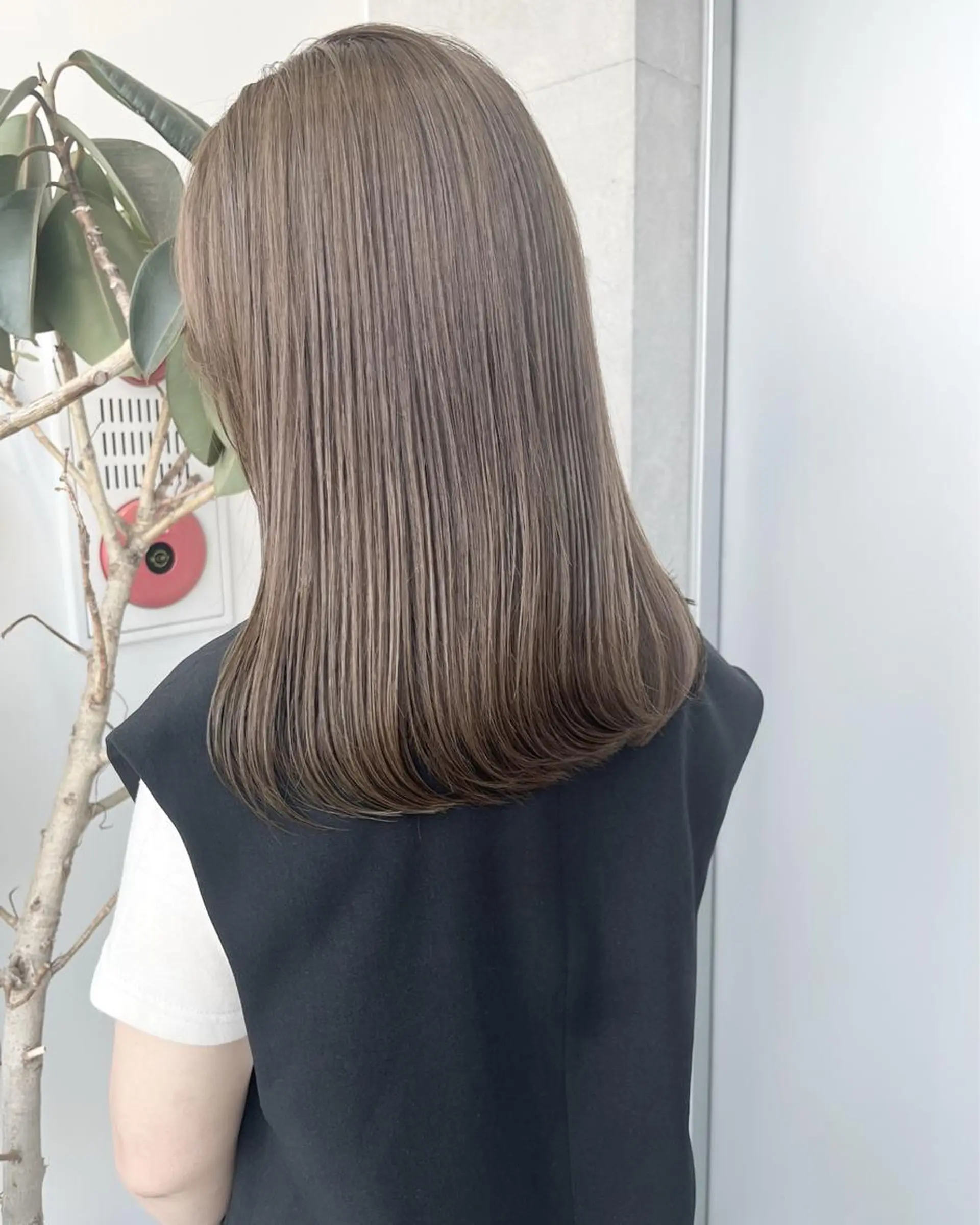 ミディアム カラー パーマ ヘアアレンジ 透明感/オリーブ/ グレージュ/YUKAのヘアスタイル