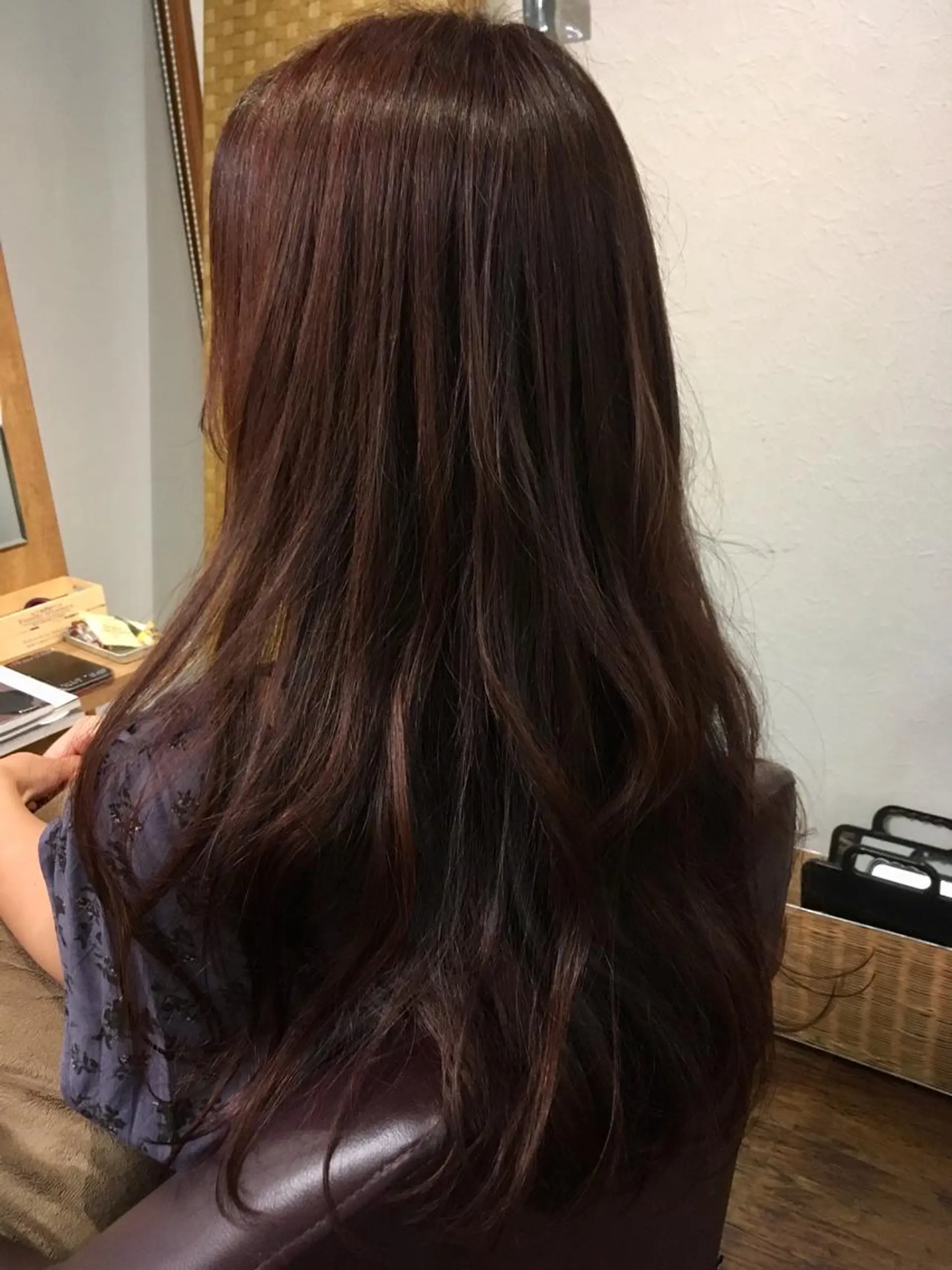 セミロング カラー ブラウンカラー ハイライトカラー ピンクカラー ピンクブラウン ハイライト 三浦 健太郎のヘアスタイル