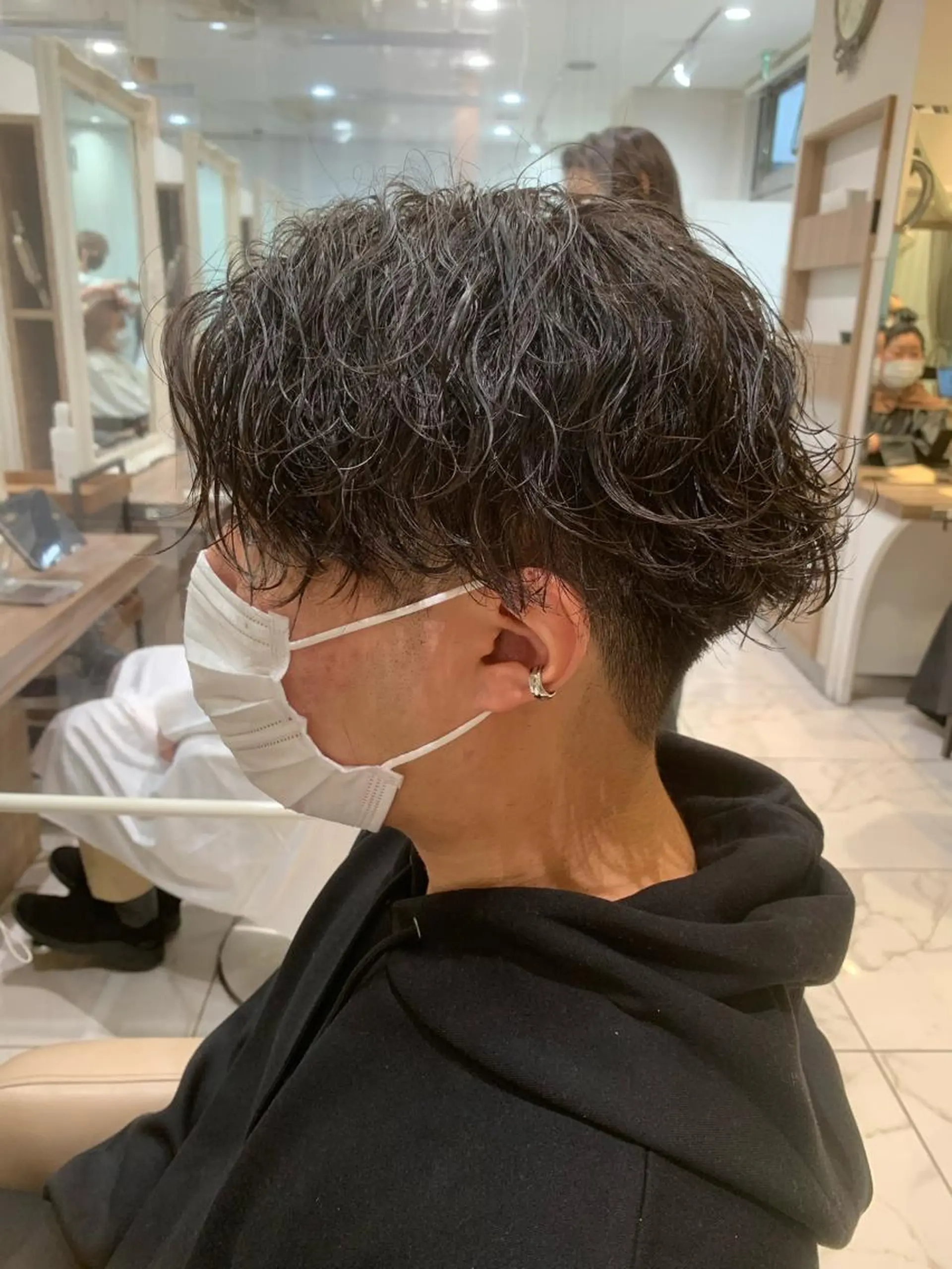 パーマ メンズ センターパート メンズパーマ 波巻きパーマ カット パーマ REM【阿佐ヶ谷】 MEGUのヘアスタイル