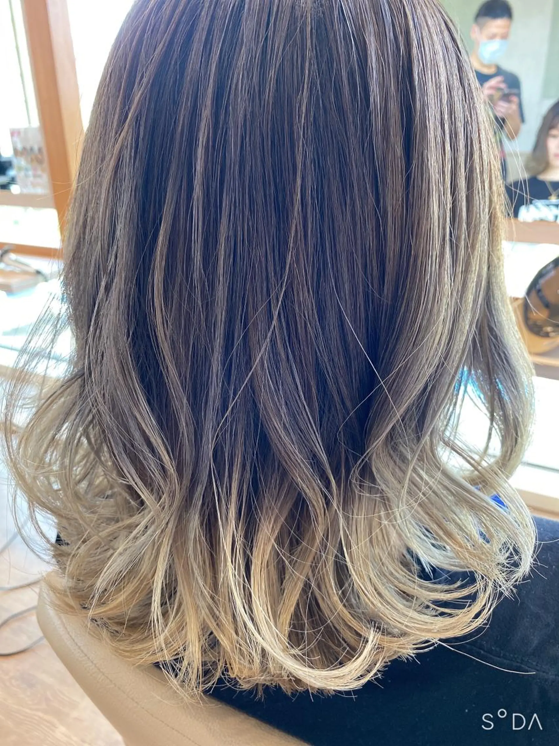 ミディアム カラー 田中 洋のヘアスタイル