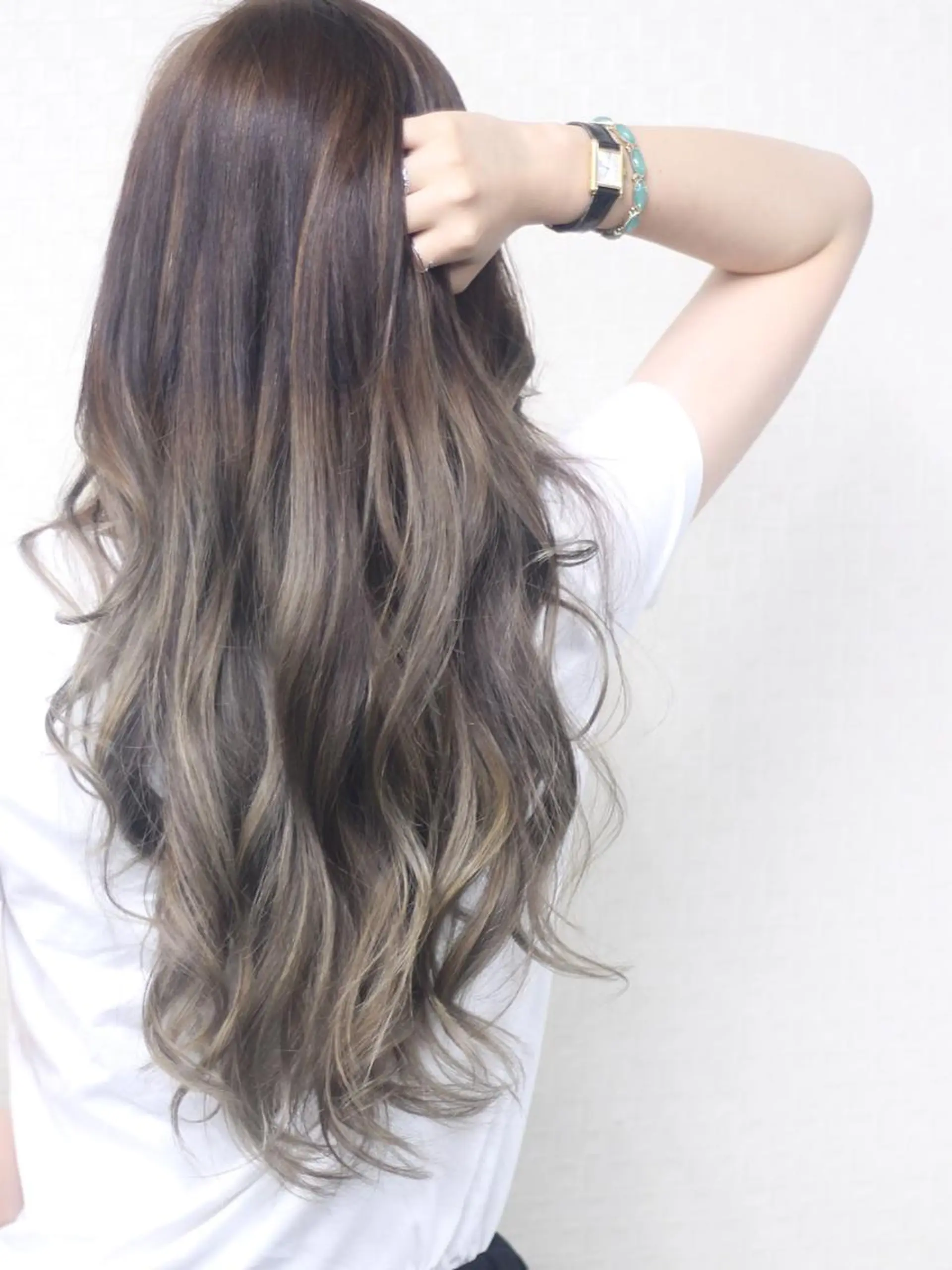 ロング カラー ヘアアレンジ 大阪レミーエクステ チビ編み込みのヘアスタイル