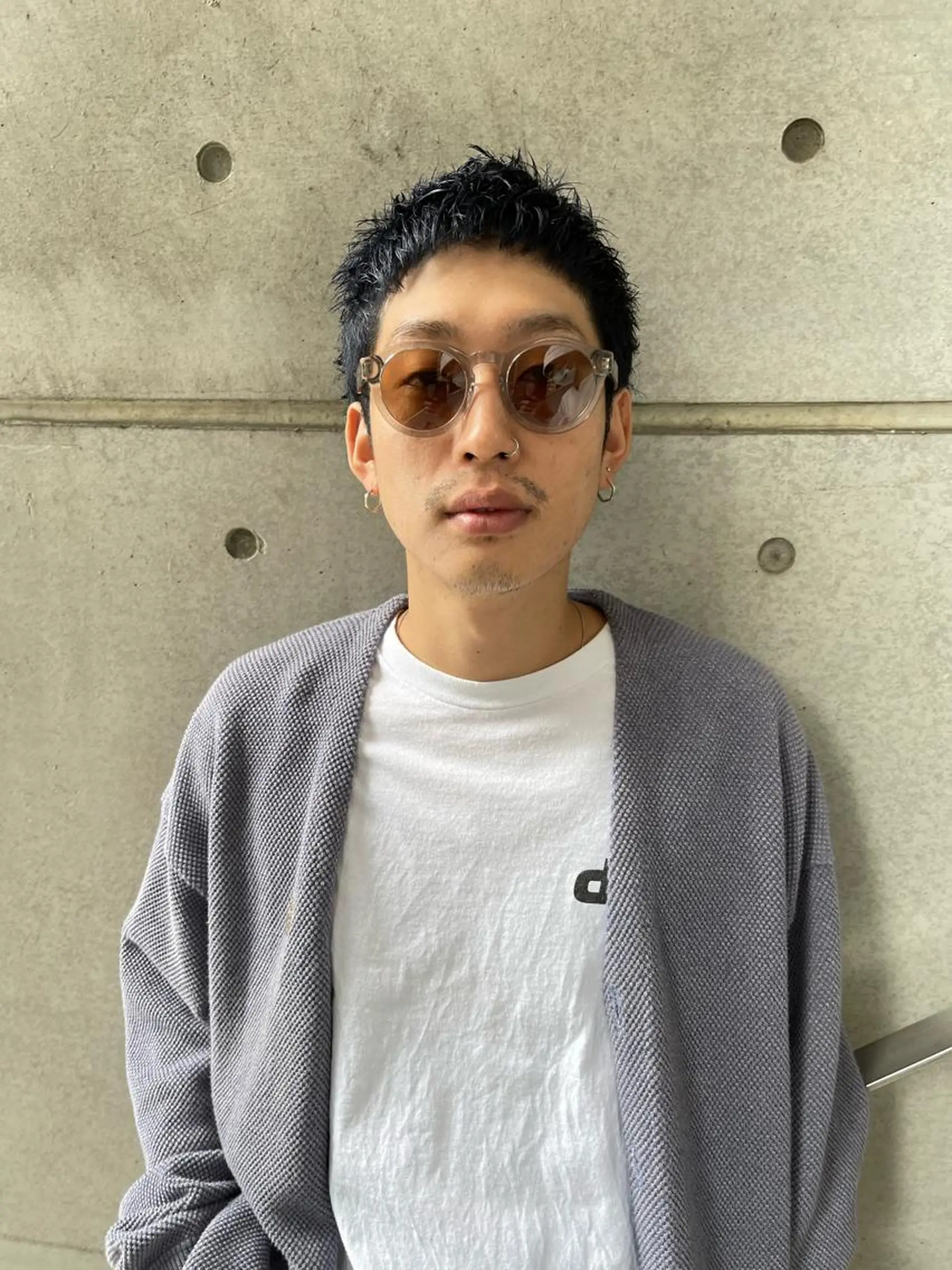 カラー メンズ 顔まわりレイヤー デザインカットのヘアスタイル