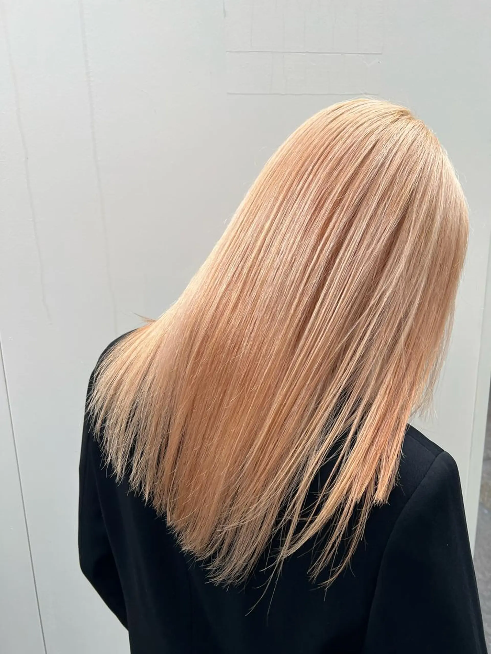 セミロング カラー 美髪改善・ブリーチ tadasuke⭐️のヘアスタイル