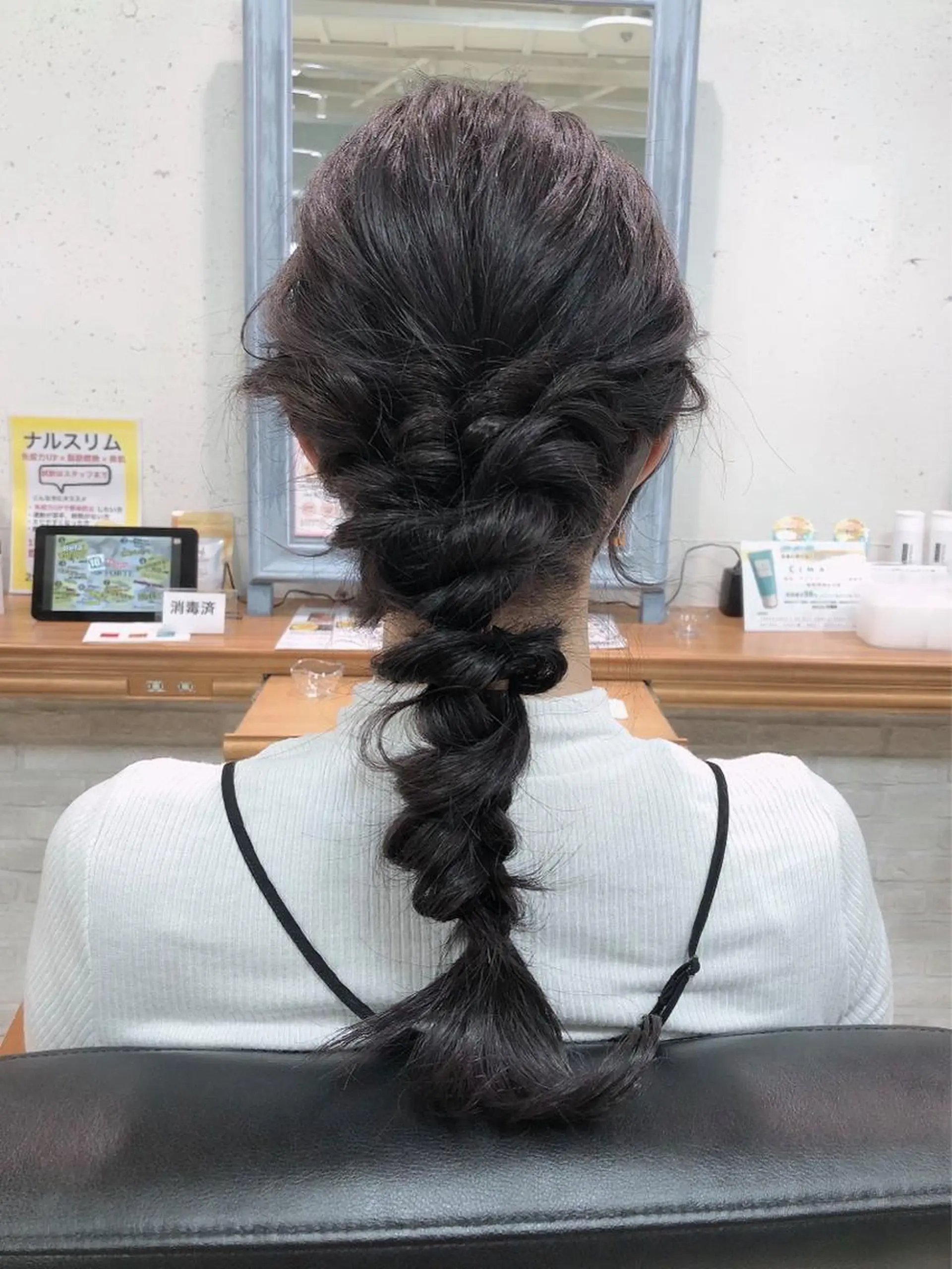 ロング ヘアアレンジ Froom🌻 村上夏菜のマツエク・マツパデザイン
