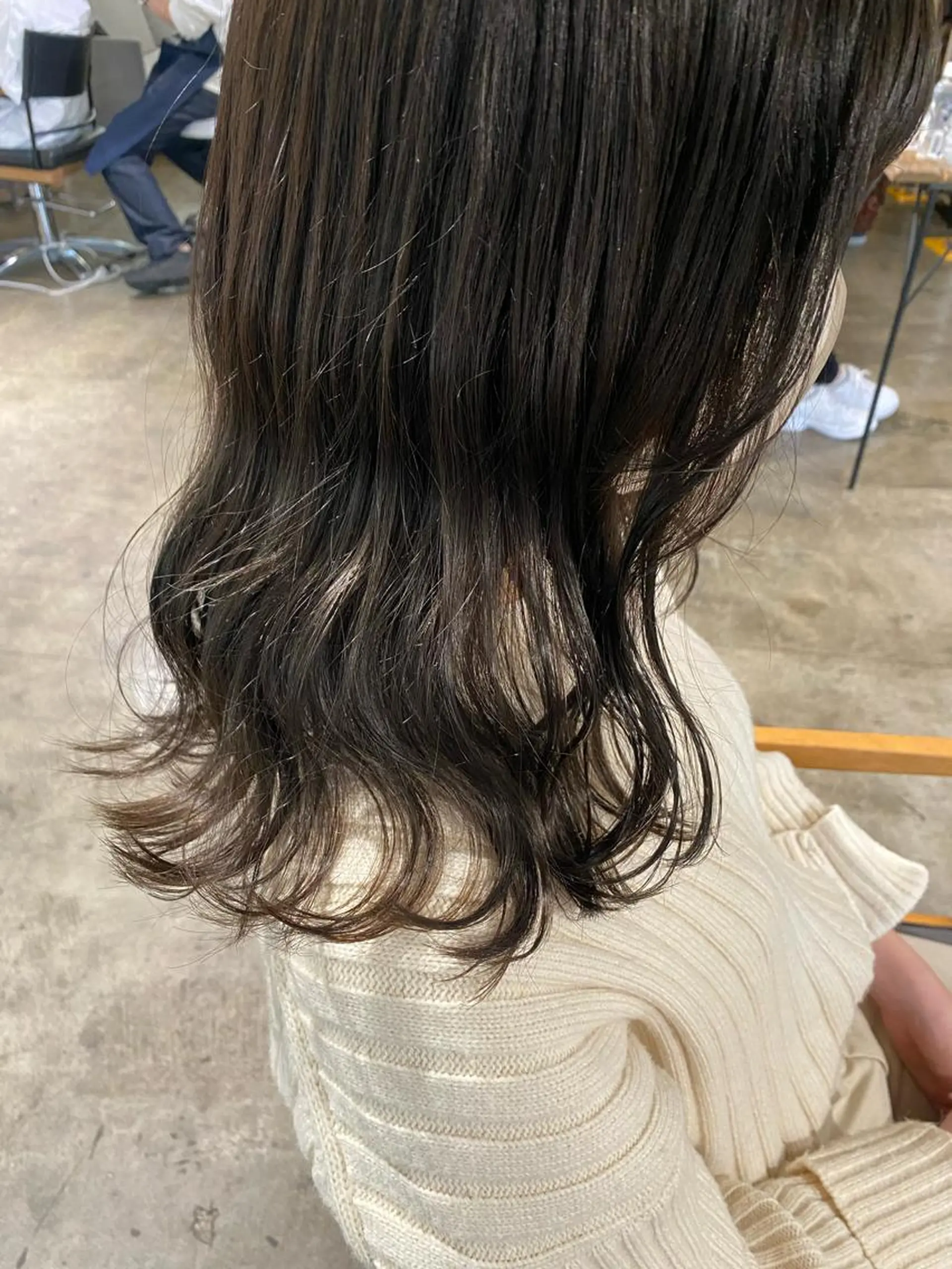 ミディアム カラー ベージュカラー オリーブベージュ ヘアカラー トリートメント 🌼透明感艶カラー オリーブ🌼河村咲のヘアスタイル