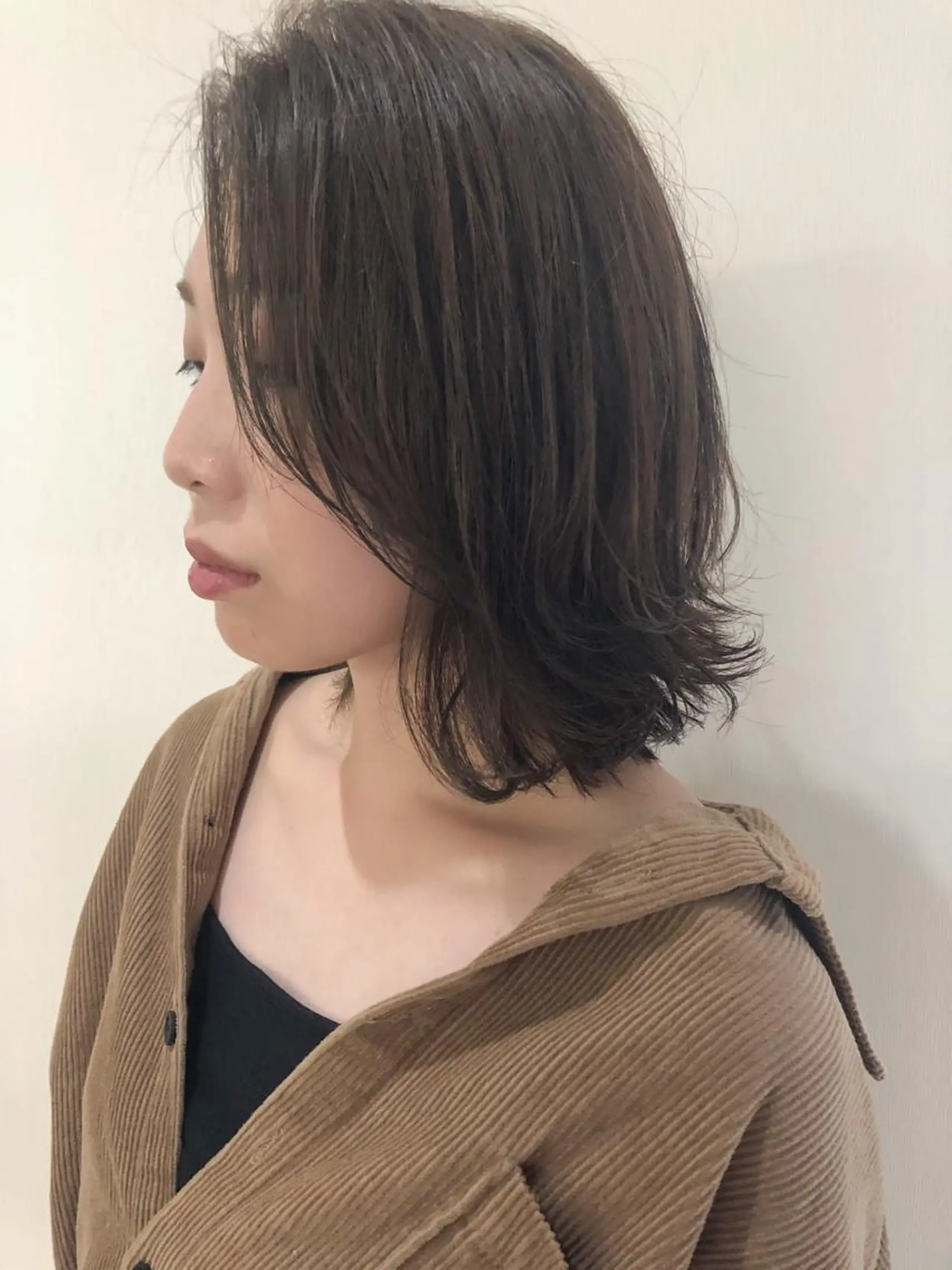 ミディアム カラー 相原 美咲のヘアスタイル