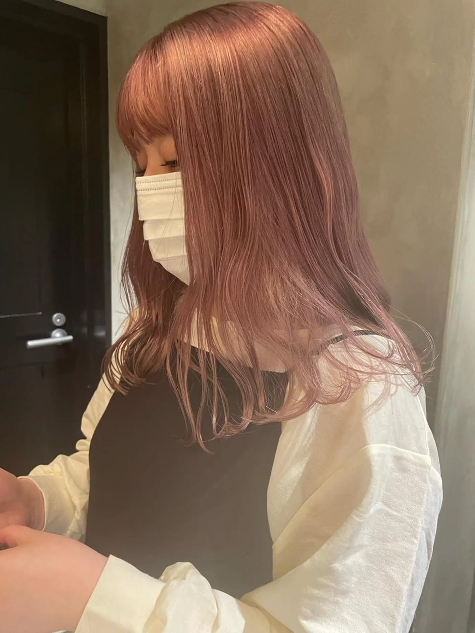 セミロング カラー 大人girly🛋️ 🤍yukakoのヘアスタイル