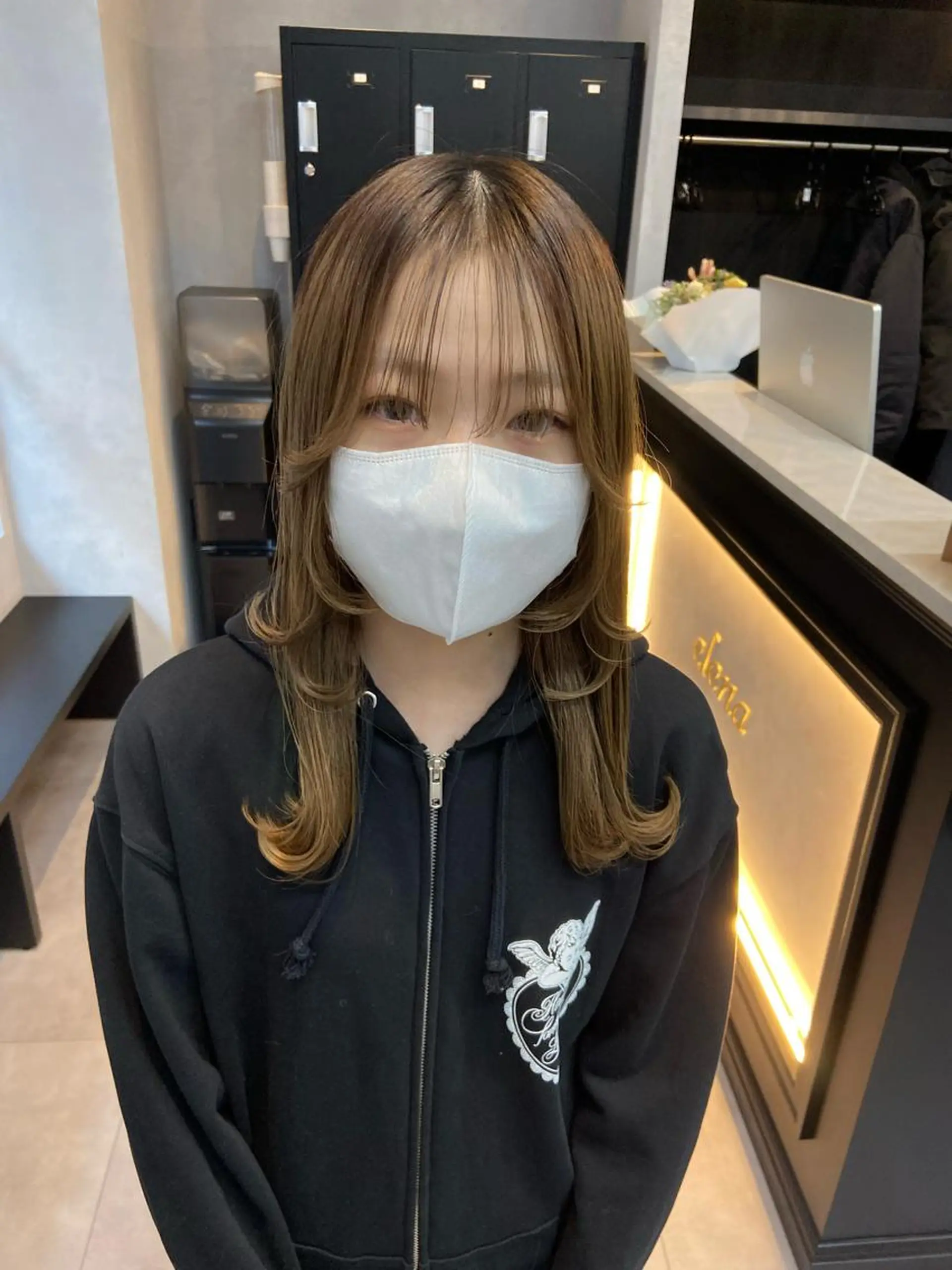 ロング 顔まわりレイヤー レイヤーカット ロング ウルフカット amie 水戸所属・レイヤー💧艶髪 💧Syotaのヘアスタイル