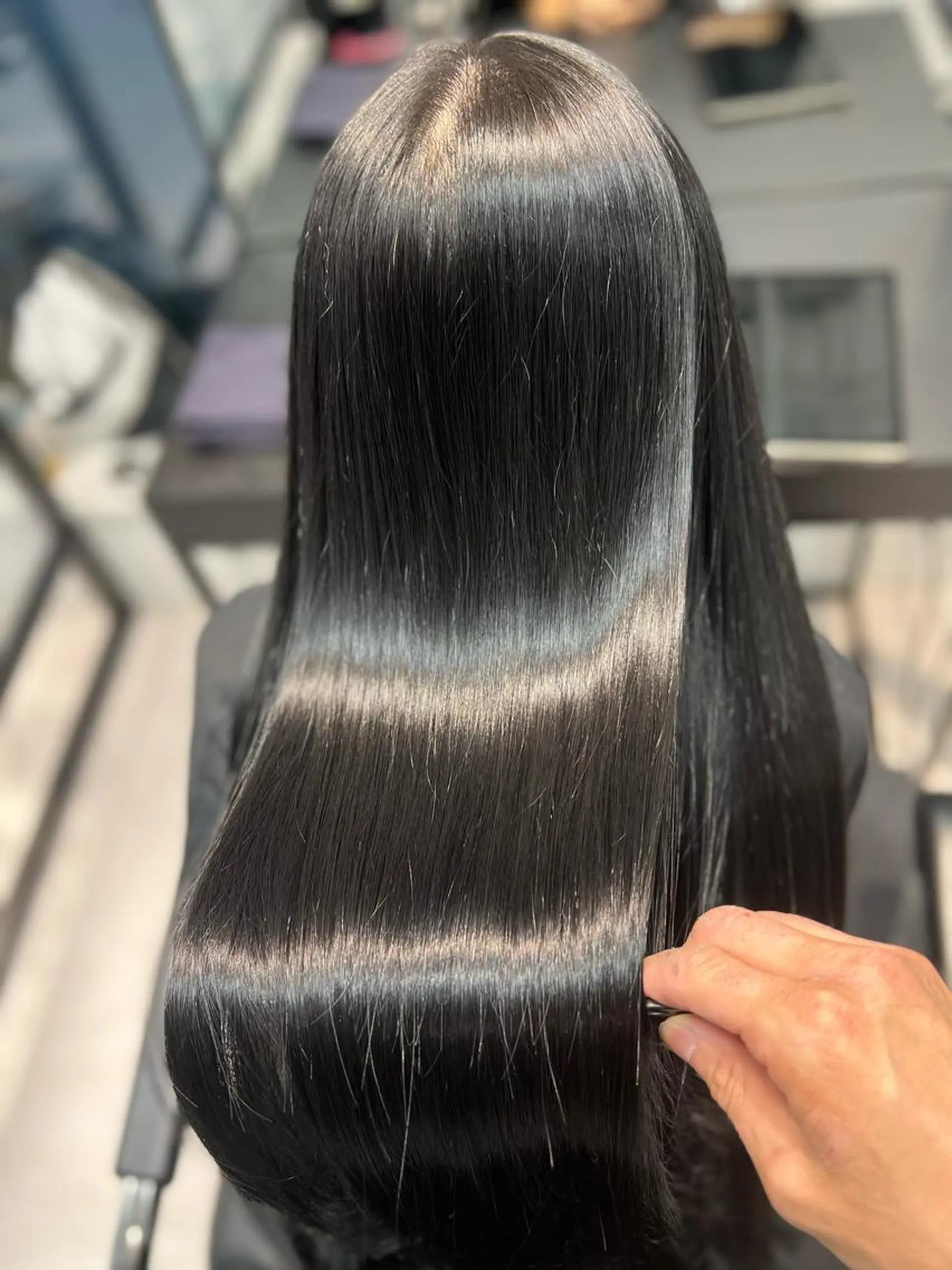 ロング カラー 黒髪 ブルーカラー ブルーブラック ブルージュ 縮毛矯正 縮毛矯正　野口 恵のヘアスタイル