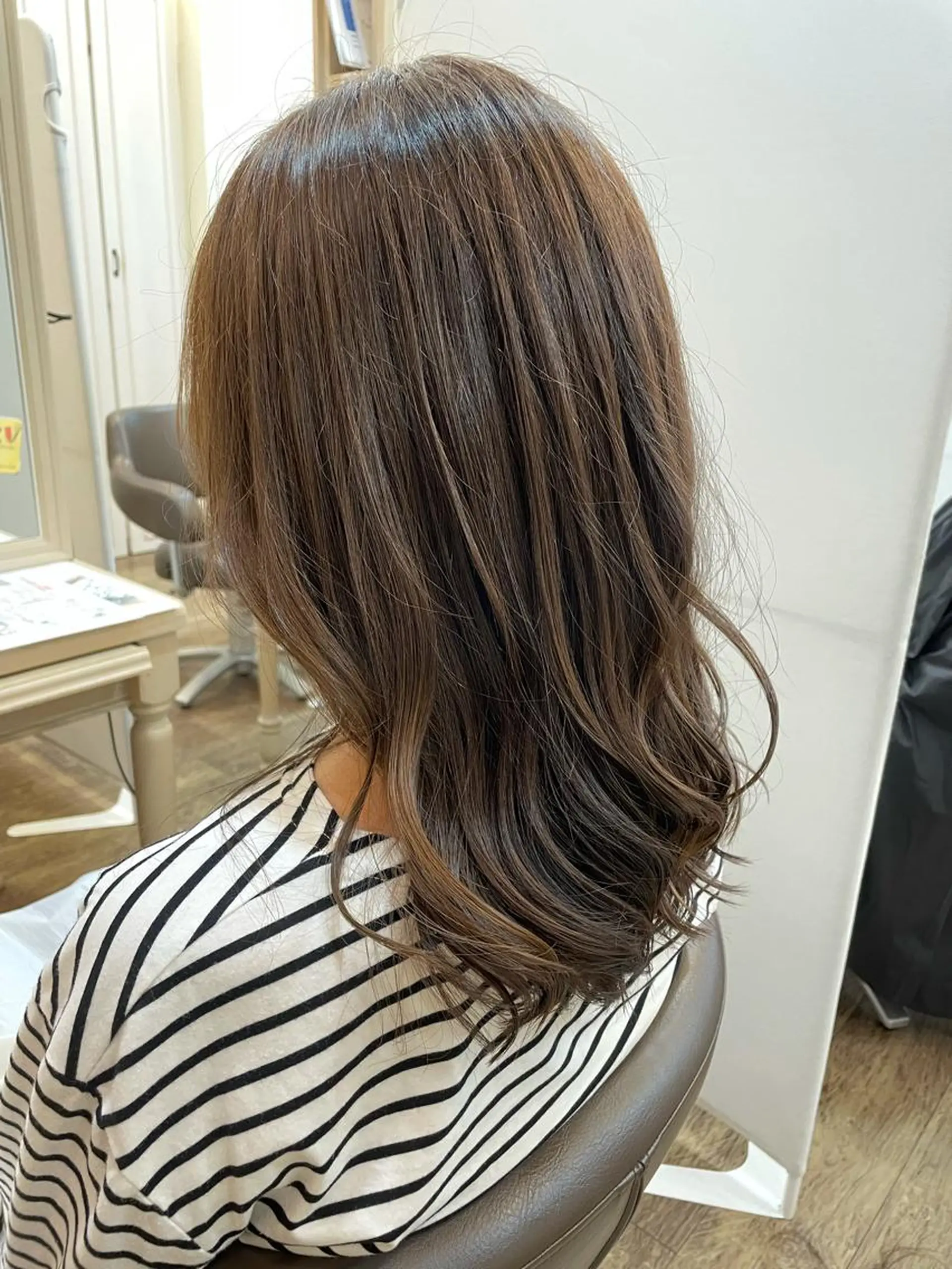 ロング アッシュ カット ヘアカラー トリートメント sawa tamaeのヘアスタイル