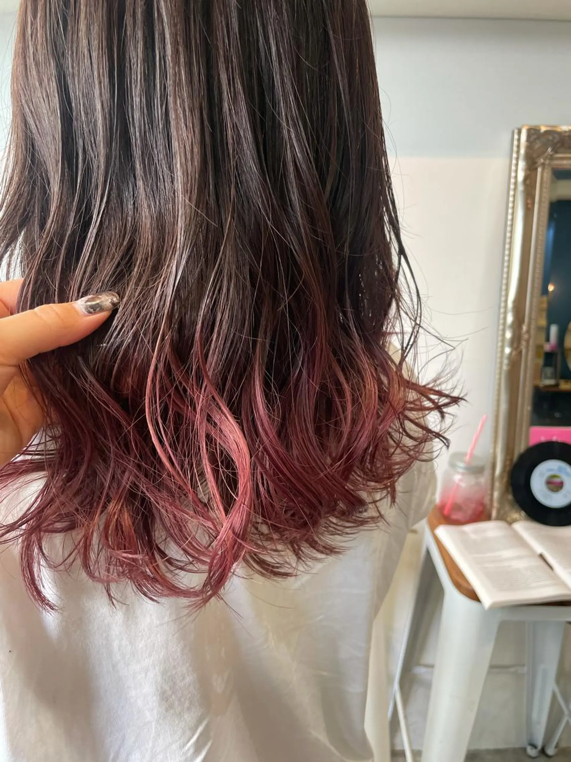 セミロング カラー ブラウンカラー ショコラブラウン グラデーションカラー ピンクカラー ヘアカラー トリートメント 💐パーソナルカラー /市橋加菜💐のヘアスタイル