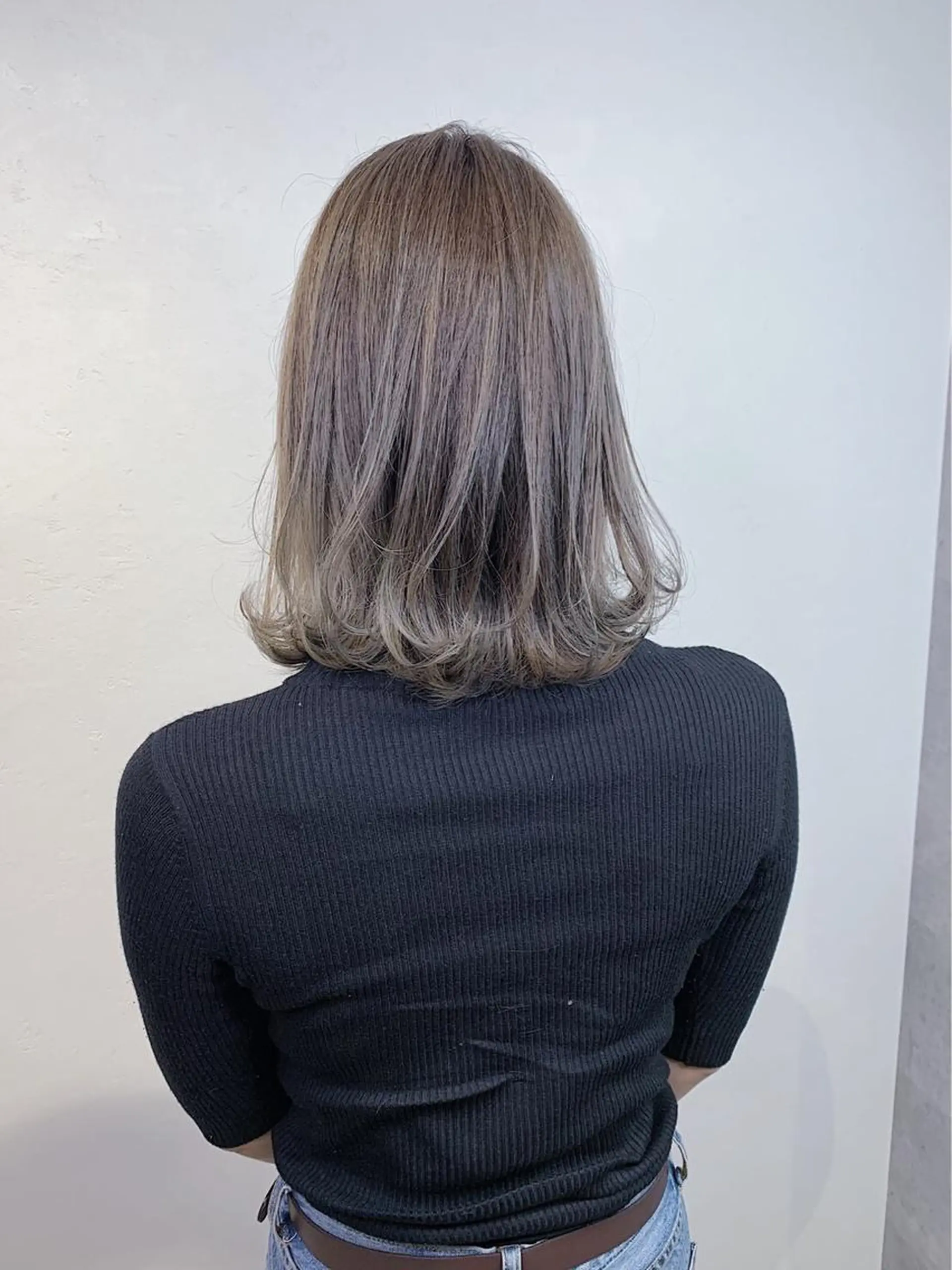 ミディアム カラー _WHITE＋ 南海難波店のヘアスタイル