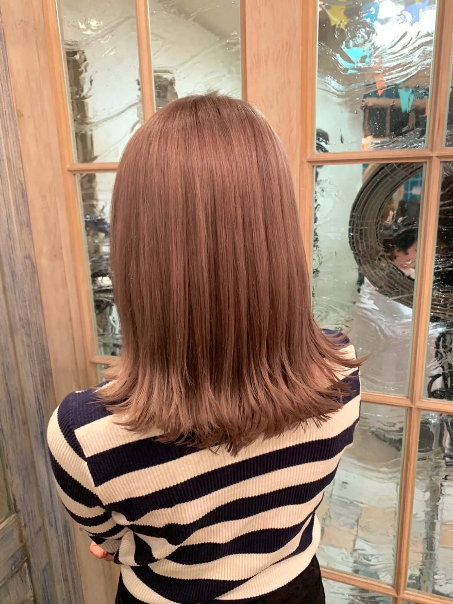 ミディアム カラー アッシュ ベージュカラー ピンクカラー ピンクベージュ 森 早希絵のヘアスタイル