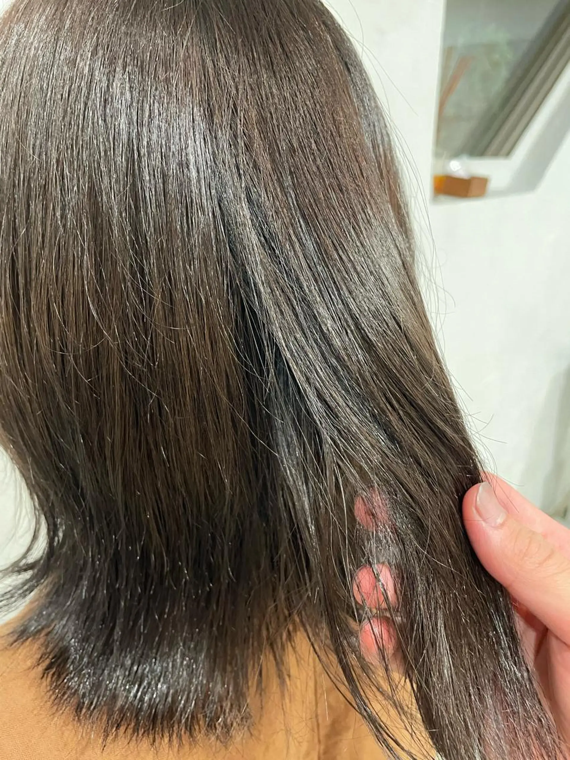 ミディアム カラー グレージュ 【お洒落パーマ】 Elme　肥塚康汰郎のヘアスタイル